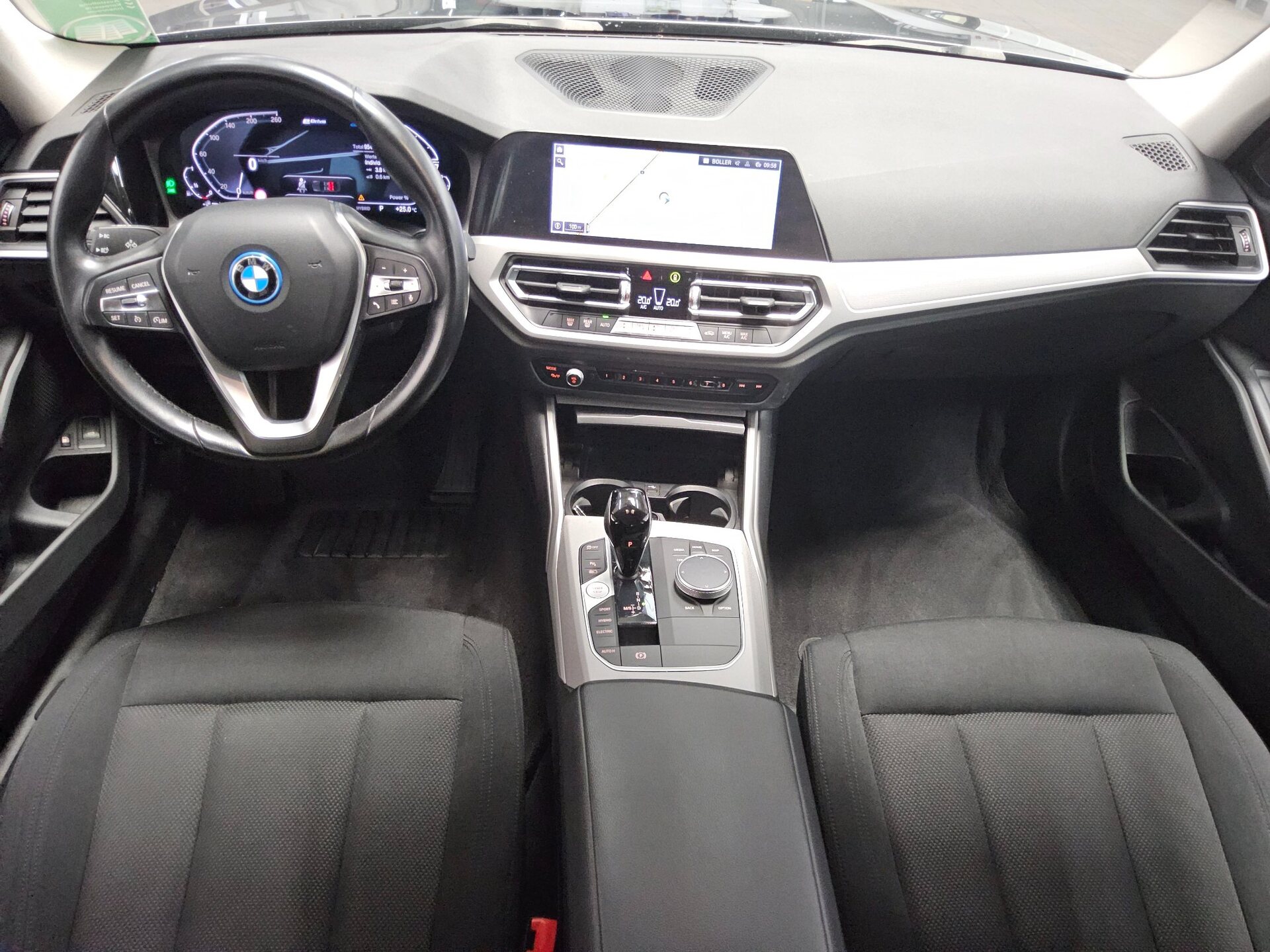BMW 330e Advantage Navi LED LC-Pro RfK PDC 5