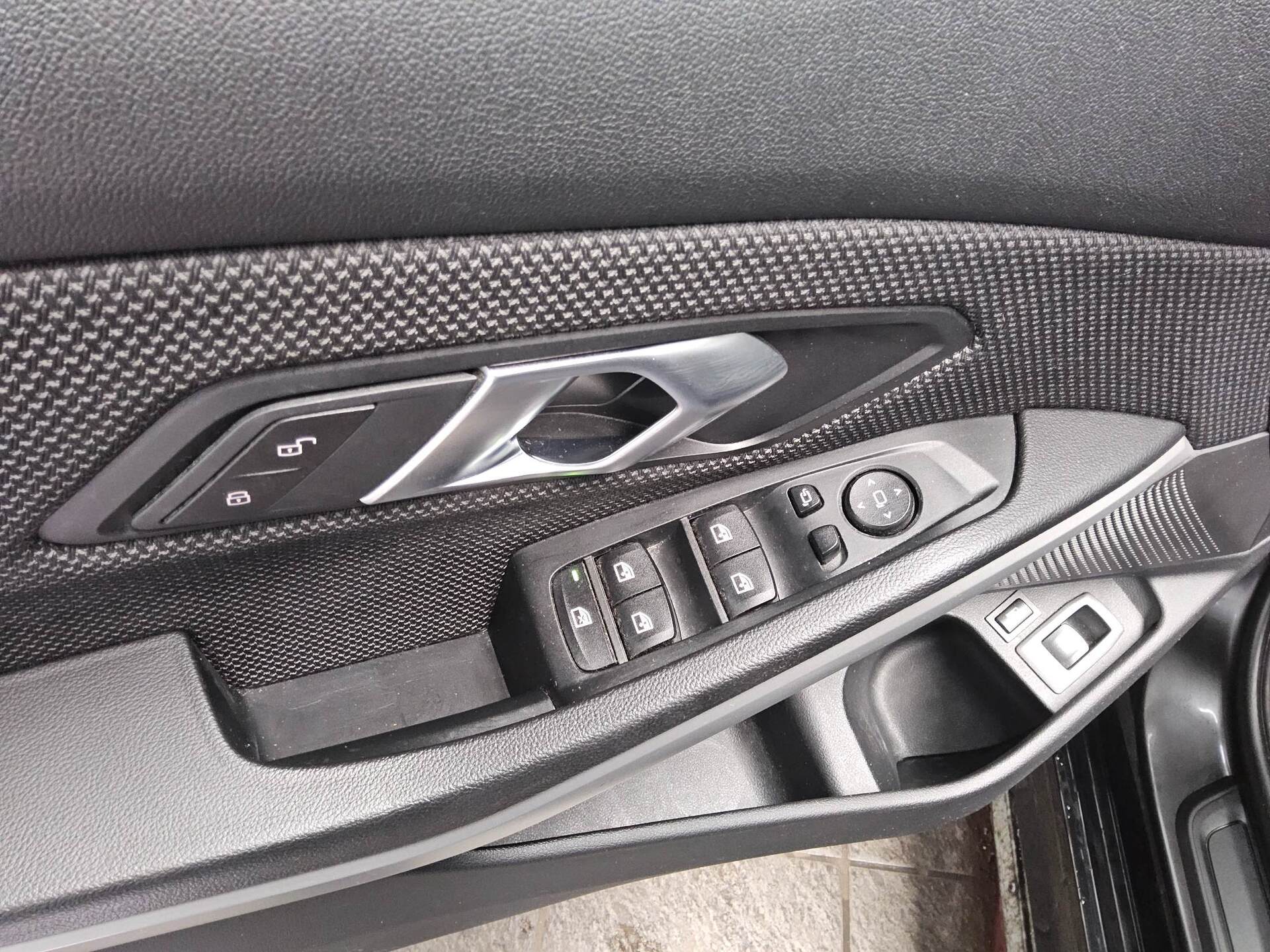 BMW 330e Advantage Navi LED LC-Pro RfK PDC 9