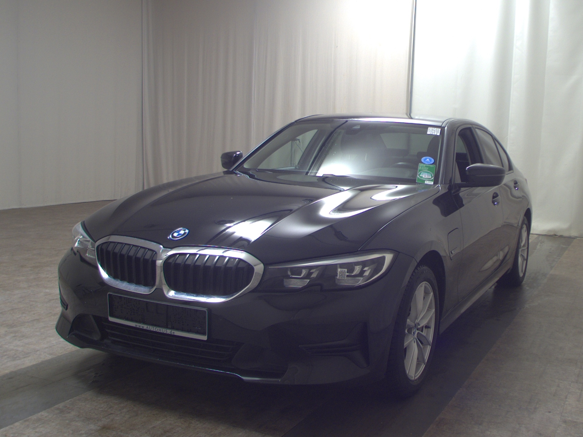BMW 330e Advantage Navi LED LC-Pro RfK PDC 2