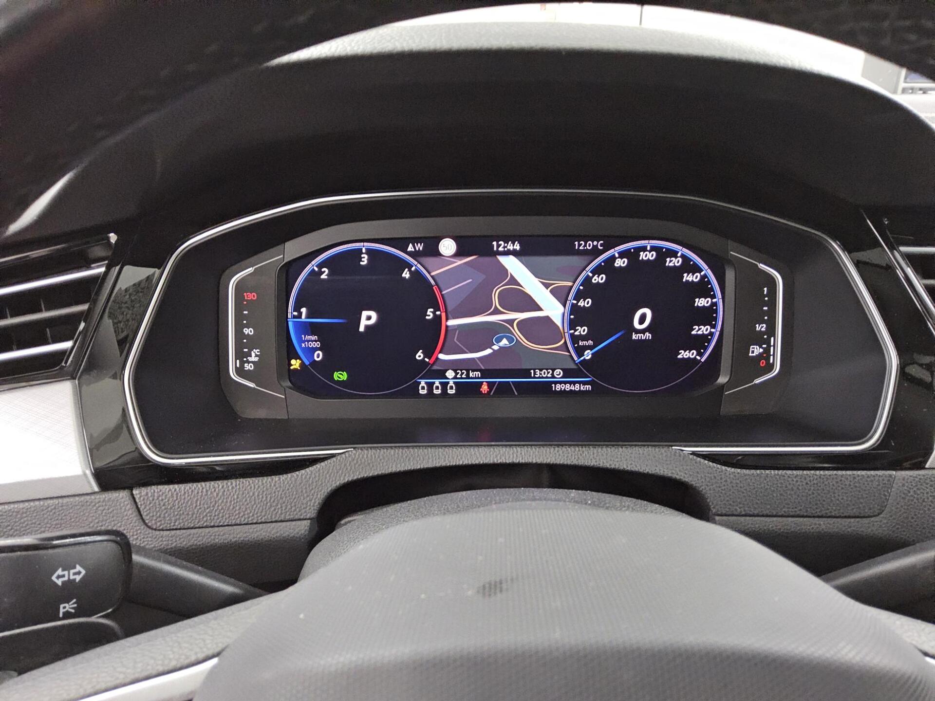 Volkswagen Passat Var. 2.0 TDI Business Navi LED AID RFK AHK 8
