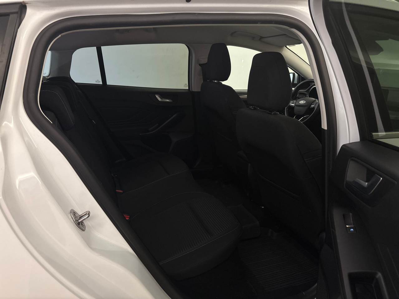 Ford Focus Turnier 1.5 EB Titanium NAVI LED ERGO-SITZ SHZ PDC 7