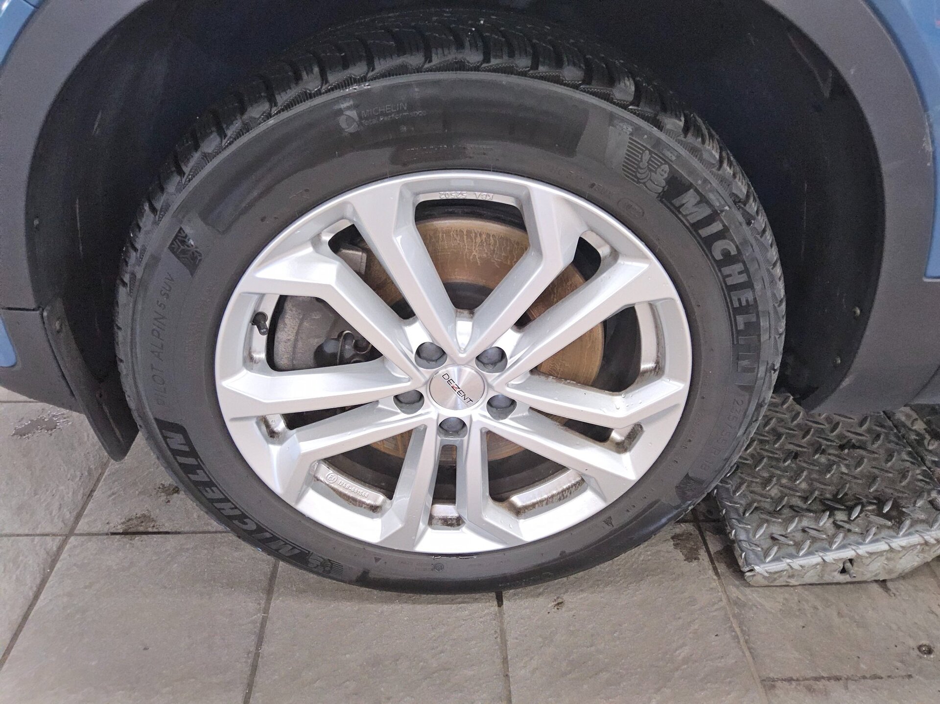 Volvo XC40 T5 Recharge Plus Dark Navi LED RFK StHzg 11