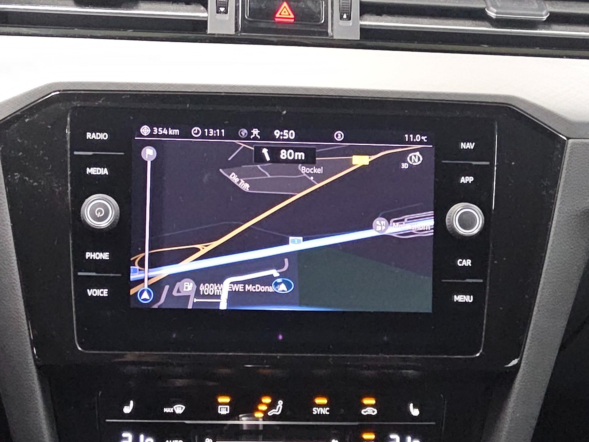 Volkswagen Passat Var. 2.0 TDI Business Navi LED AID RFK 7