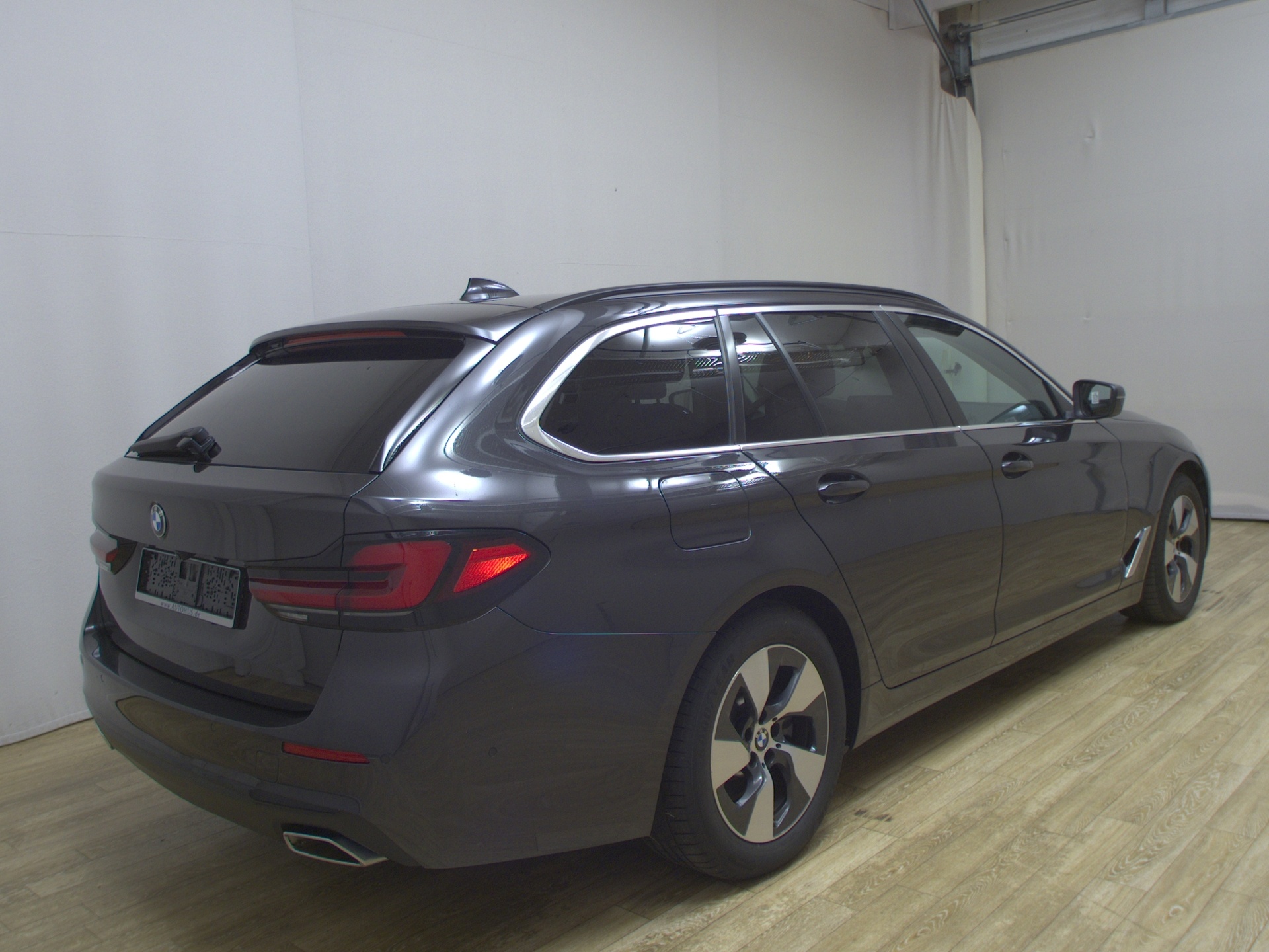 BMW 520dA Touring Navi LED LC-Pro Leder Kamera 4