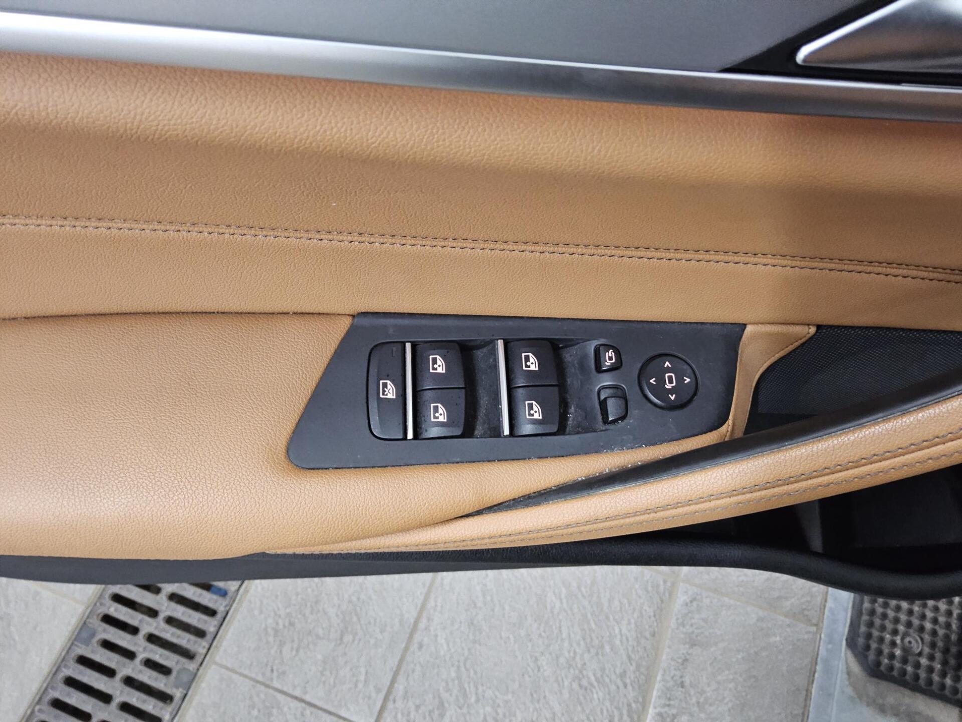 BMW 520dA Touring Navi LED LC-Pro Leder Kamera 10