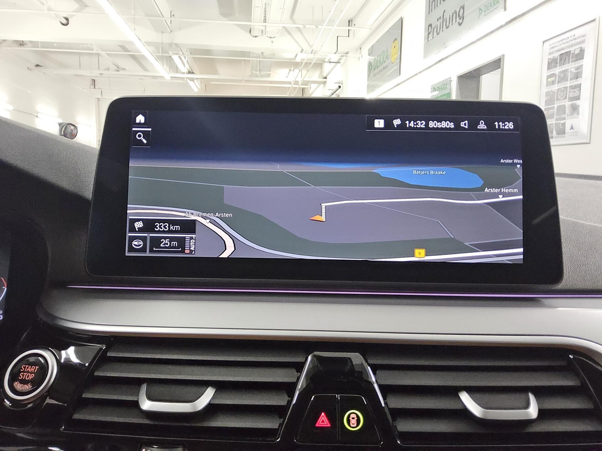 BMW 520dA Touring Navi LED LC-Pro Leder Kamera 7