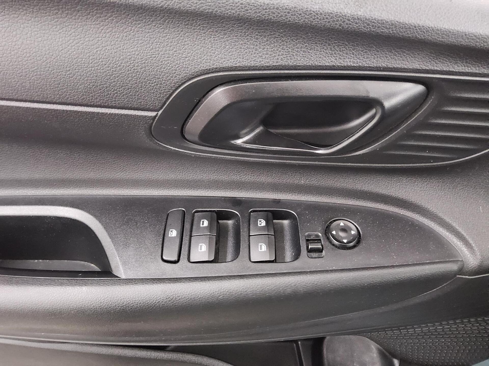 Hyundai i20 1.0 T-GDI Trend DAB DC PDC LED RfK Shz 10