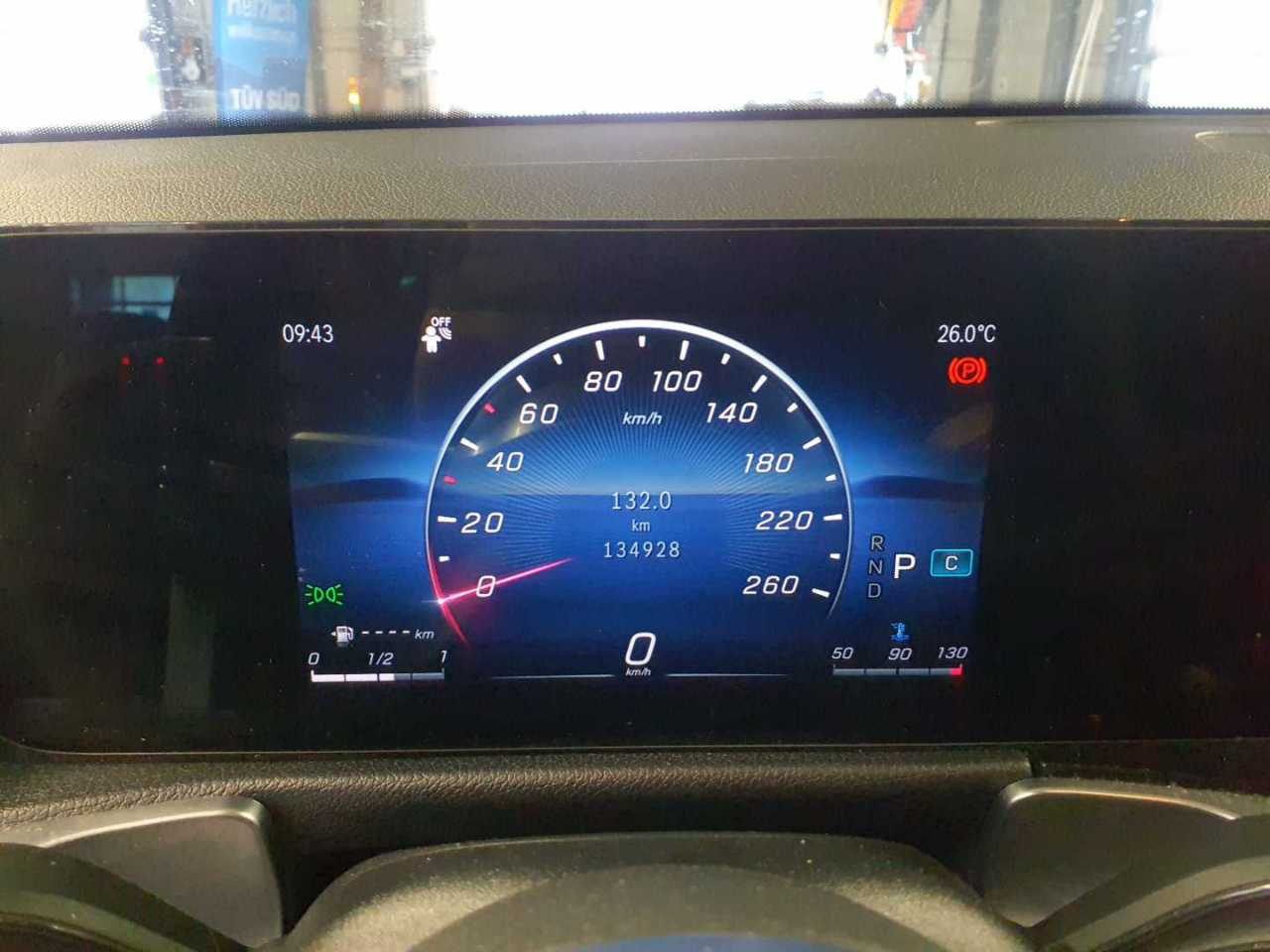 Mercedes-Benz GLB 200 d AHK 9