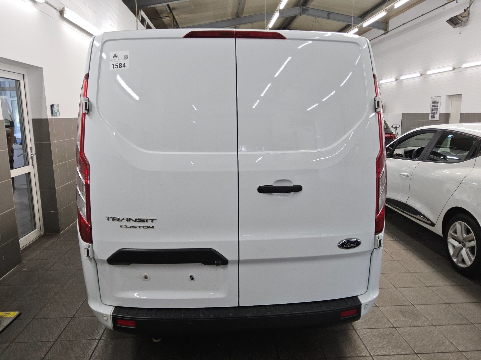 Ford Transit Custom 2.0 TDCi Trend L1 3-Sitzer Navi 10