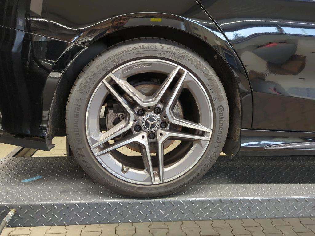 Mercedes-Benz C 220 T d AMG-Line AMG-LINE NAVI COMAND SPORTSITZE LED 12