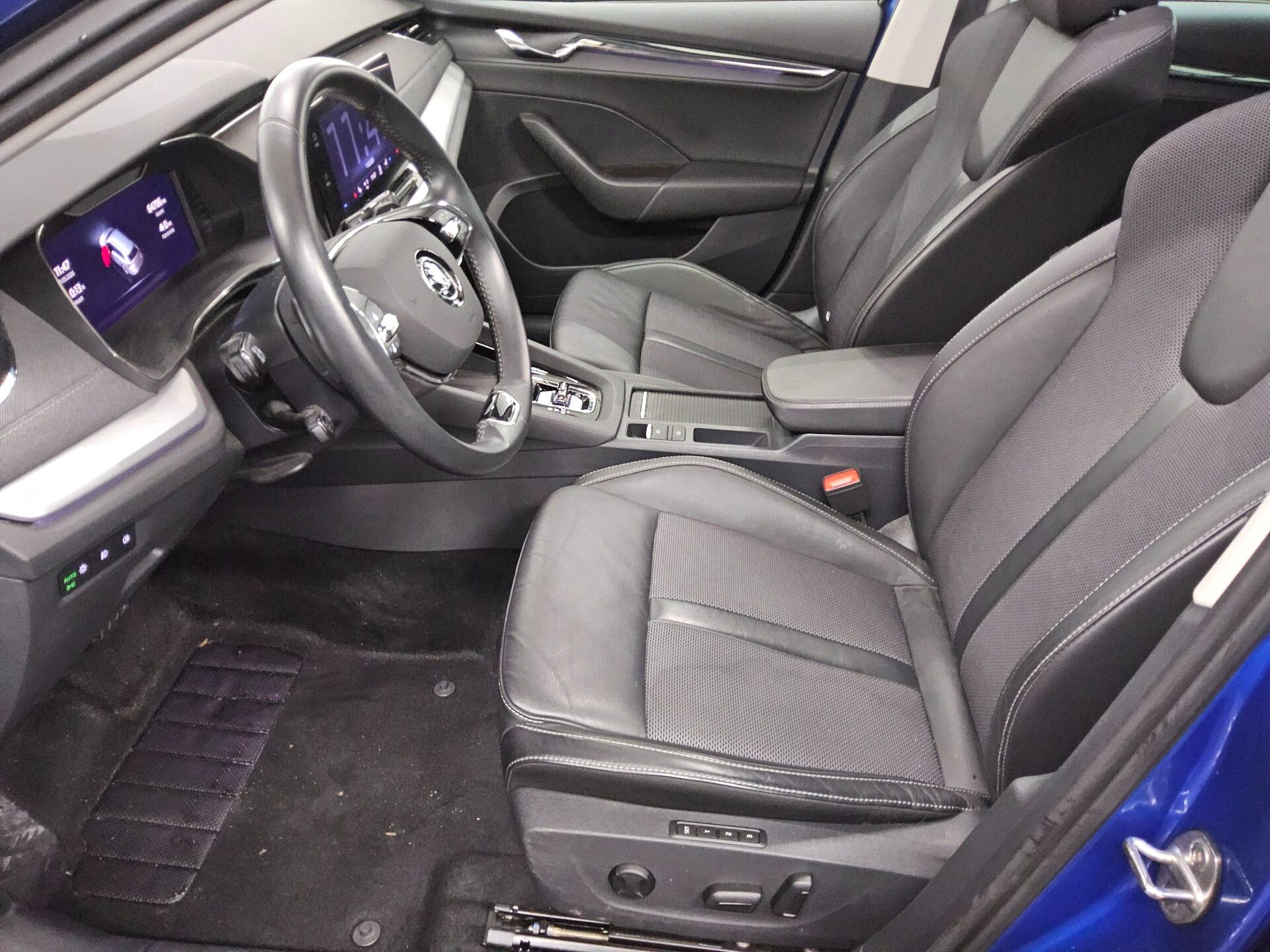 Skoda Octavia Kombi 2.0 TDI Navi vc LED 9