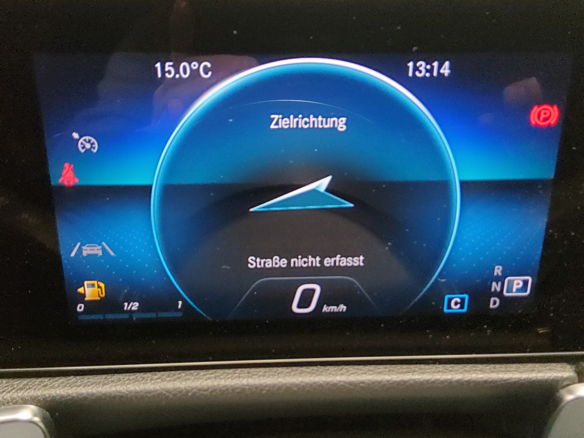 Mercedes-Benz GLB 200 d T-Leder Navi LED 8