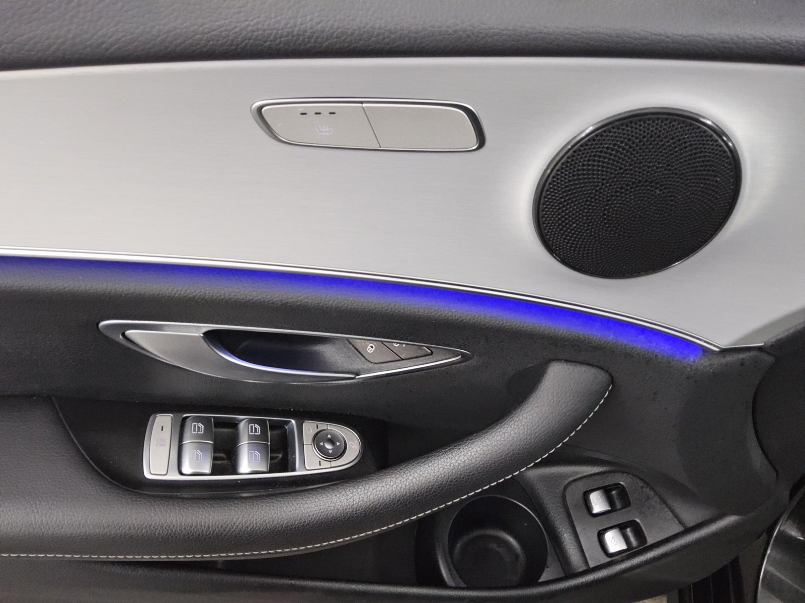 Mercedes-Benz E 300 T e Avantgarde T-Leder Navi LED RFK Wide 10