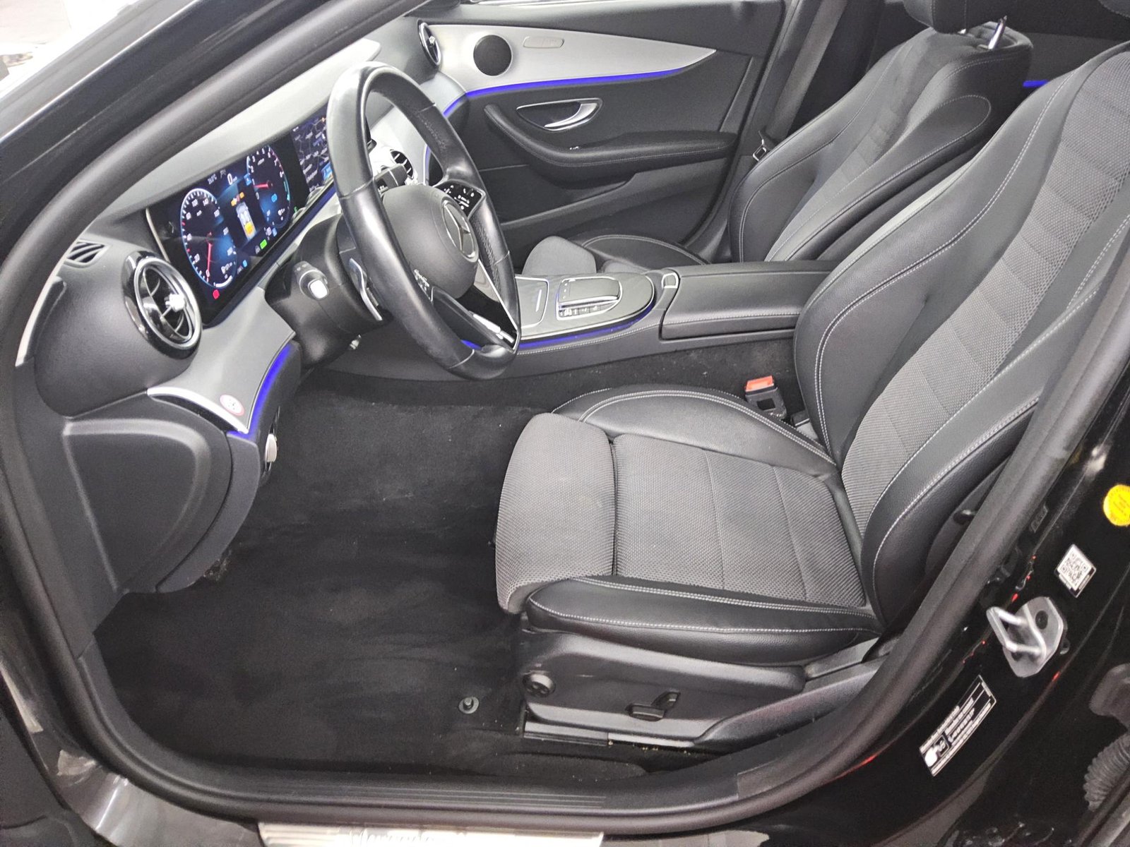 Mercedes-Benz E 300 T e Avantgarde T-Leder Navi LED RFK Wide 9