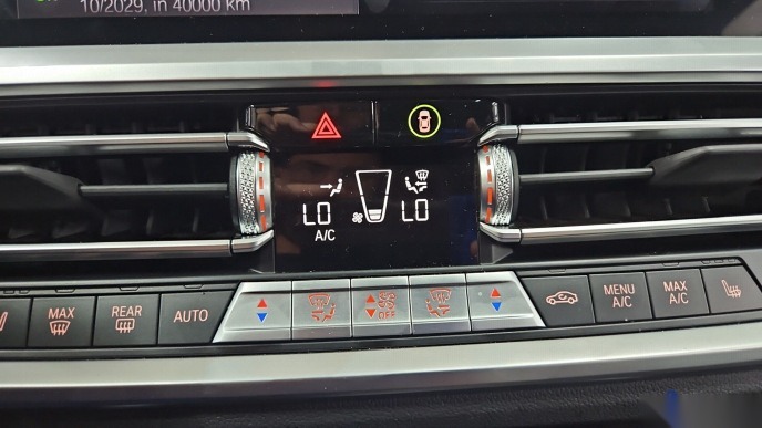 BMW 320e Touring Sport-Line T-Leder Navi LED Shz AHK 11