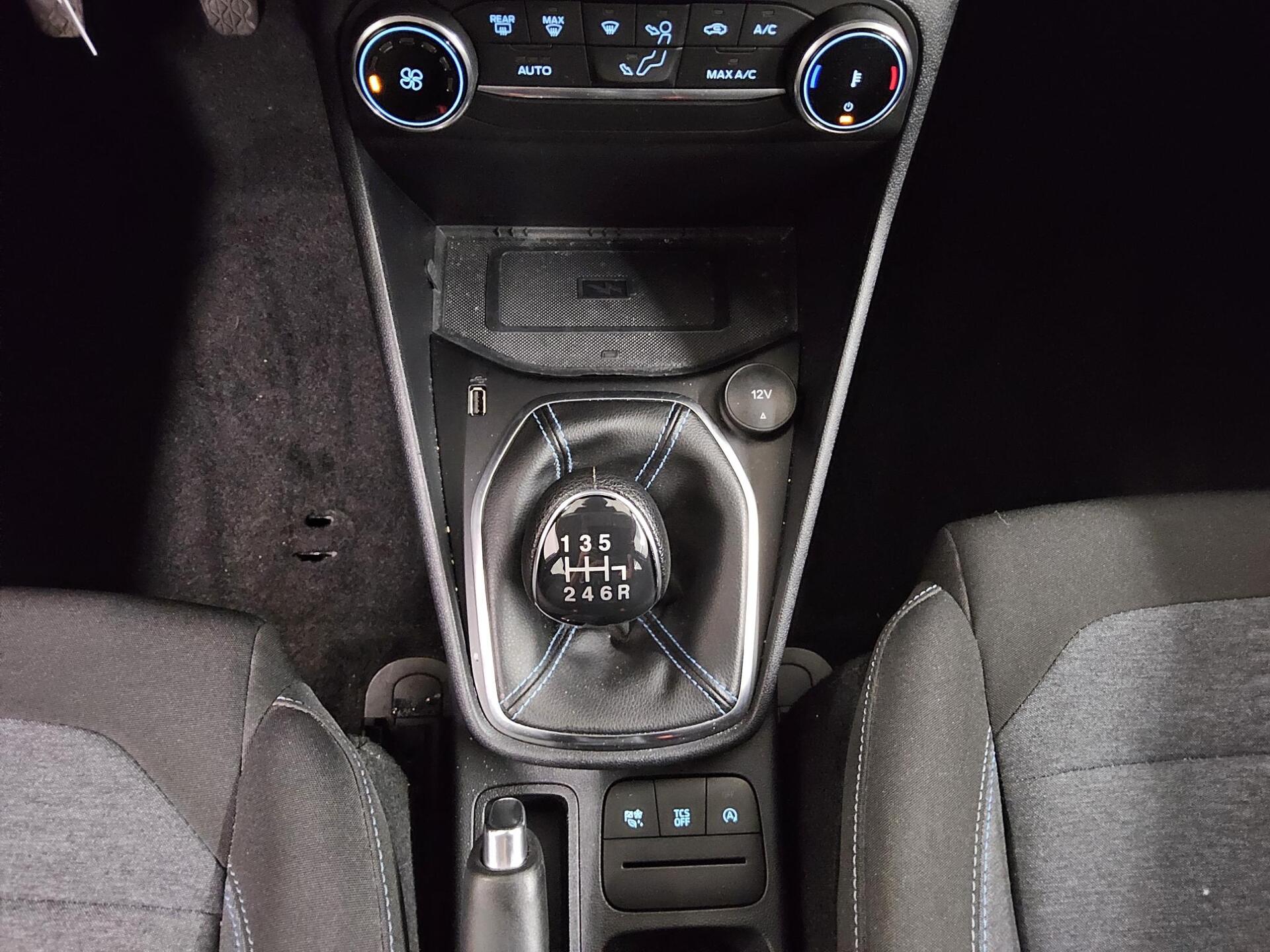 Ford Fiesta 1.0 EB Active Navi LED DAB PDC 6