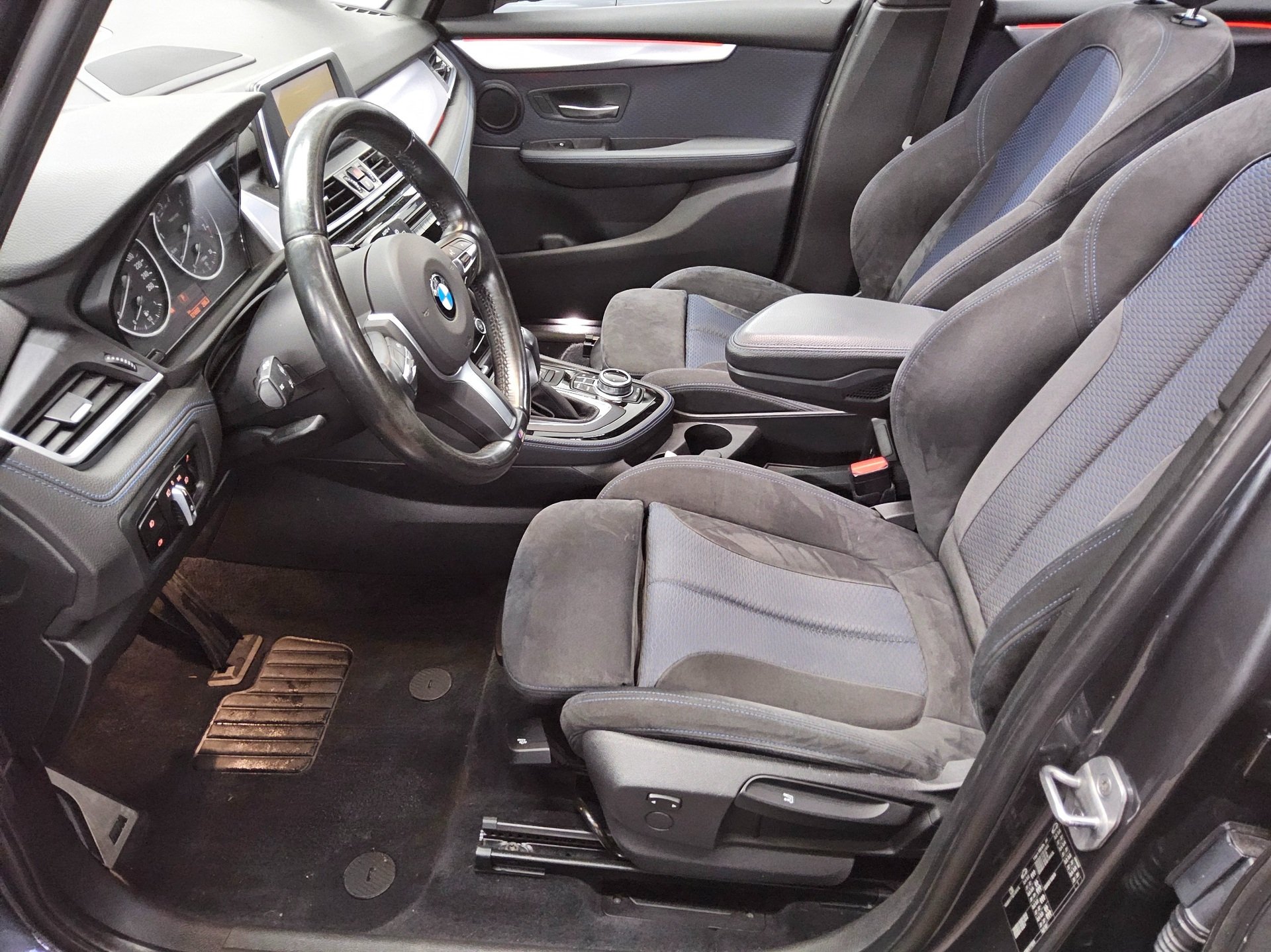 BMW 218 Active Tourer M-Sport Navi HiFi LED SHZ 8