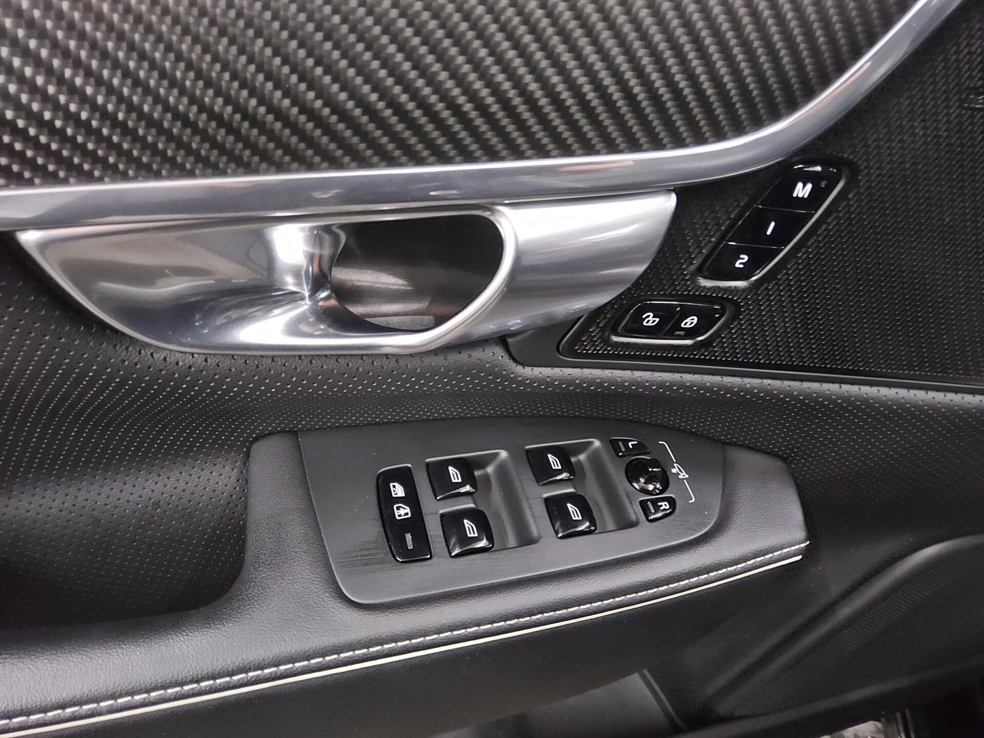Volvo S90 T8 AWD Hybrid R-Design Navi LED HuD H-K 360° 9