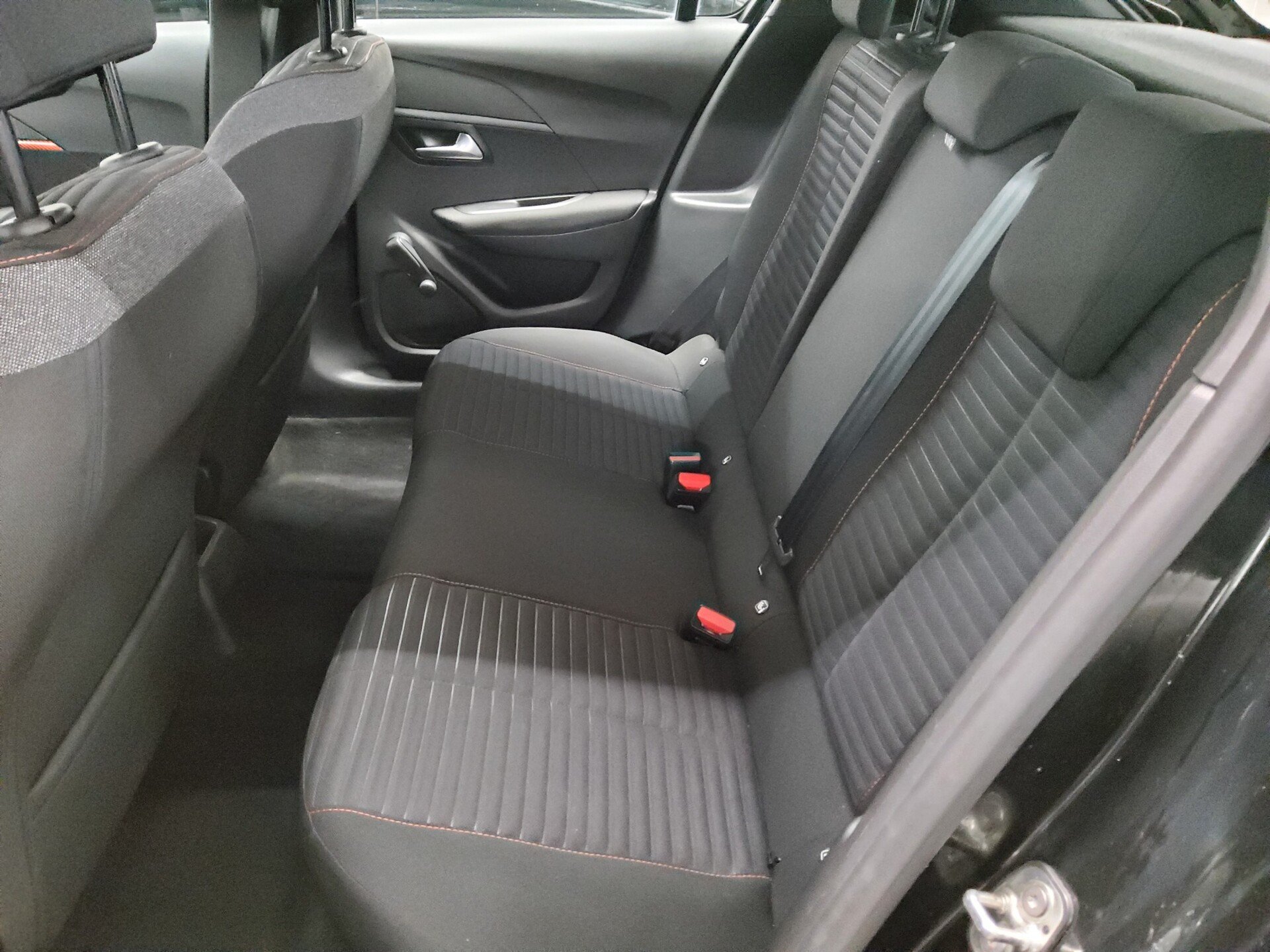 Peugeot 208 1.5 BlueHDI Active LED PDC Klima 13