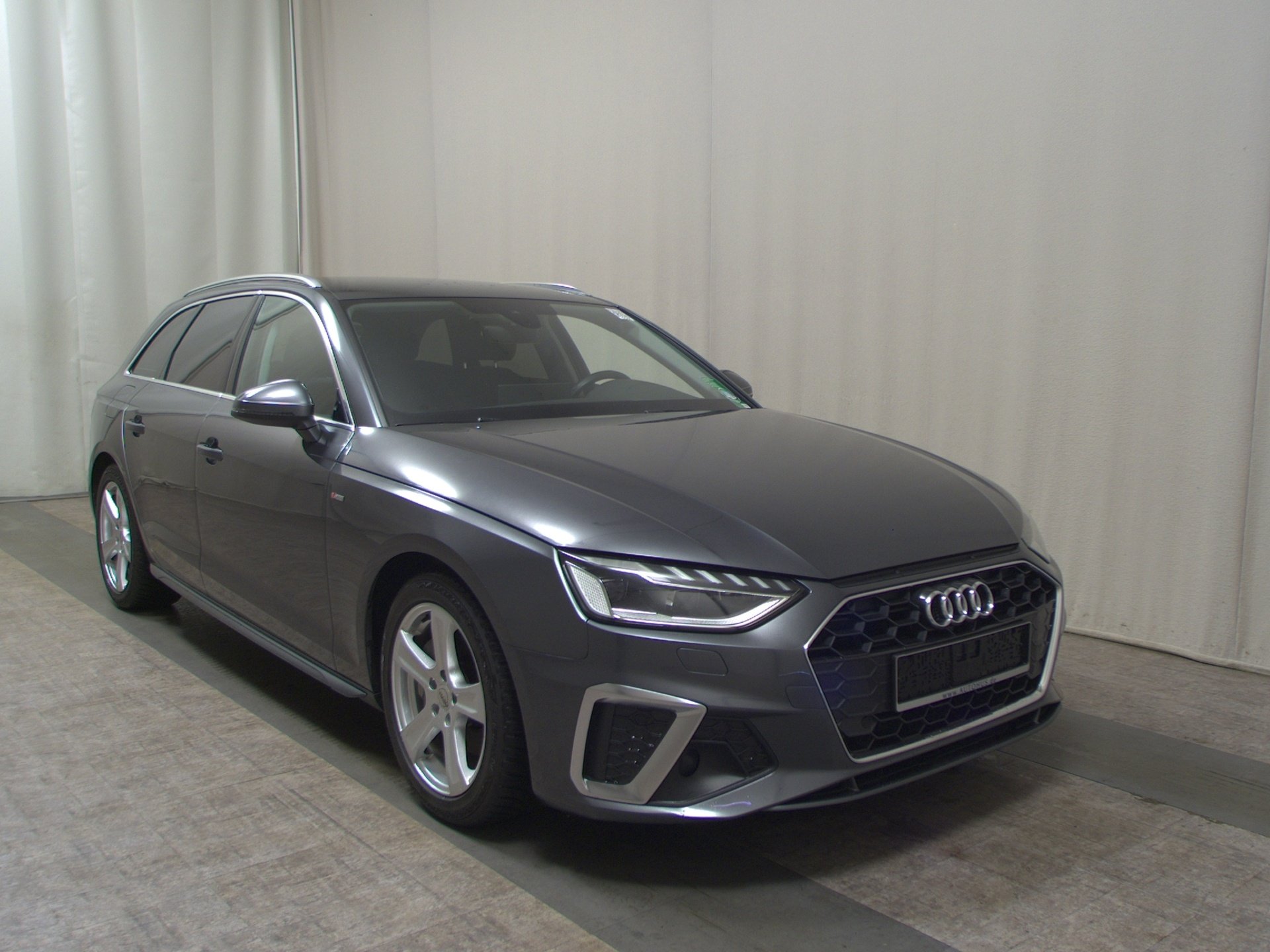 Audi A4 Avant 40 TDI S-Line Navi Matrix vc+ Shz PDC 3