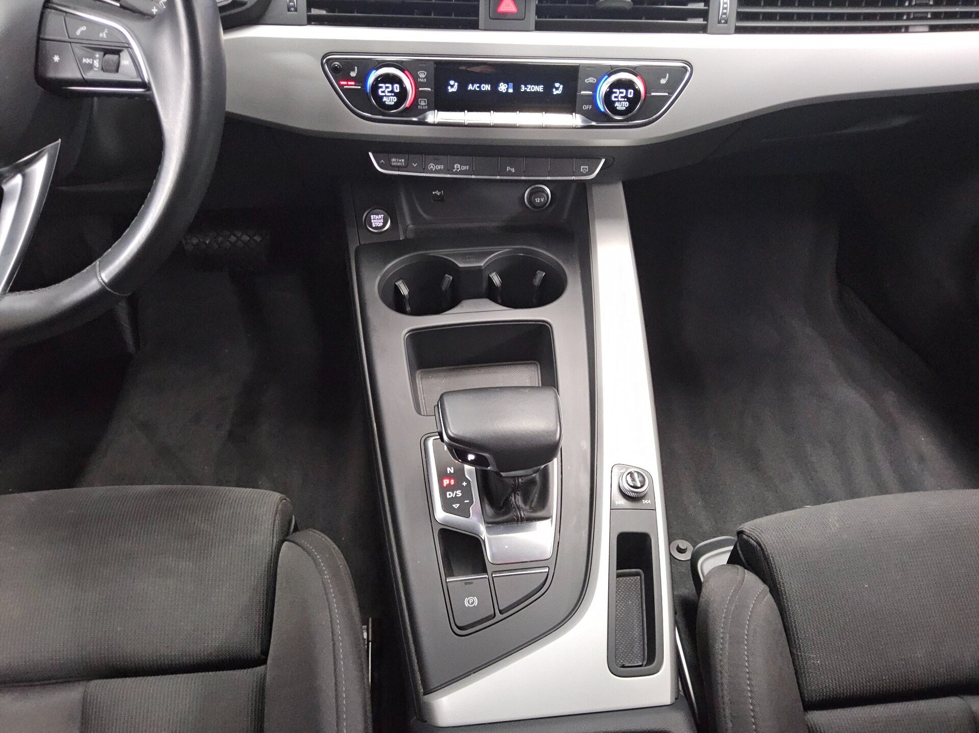 Audi A4 Avant 40 TDI S-Line Navi Matrix vc+ Shz PDC 6
