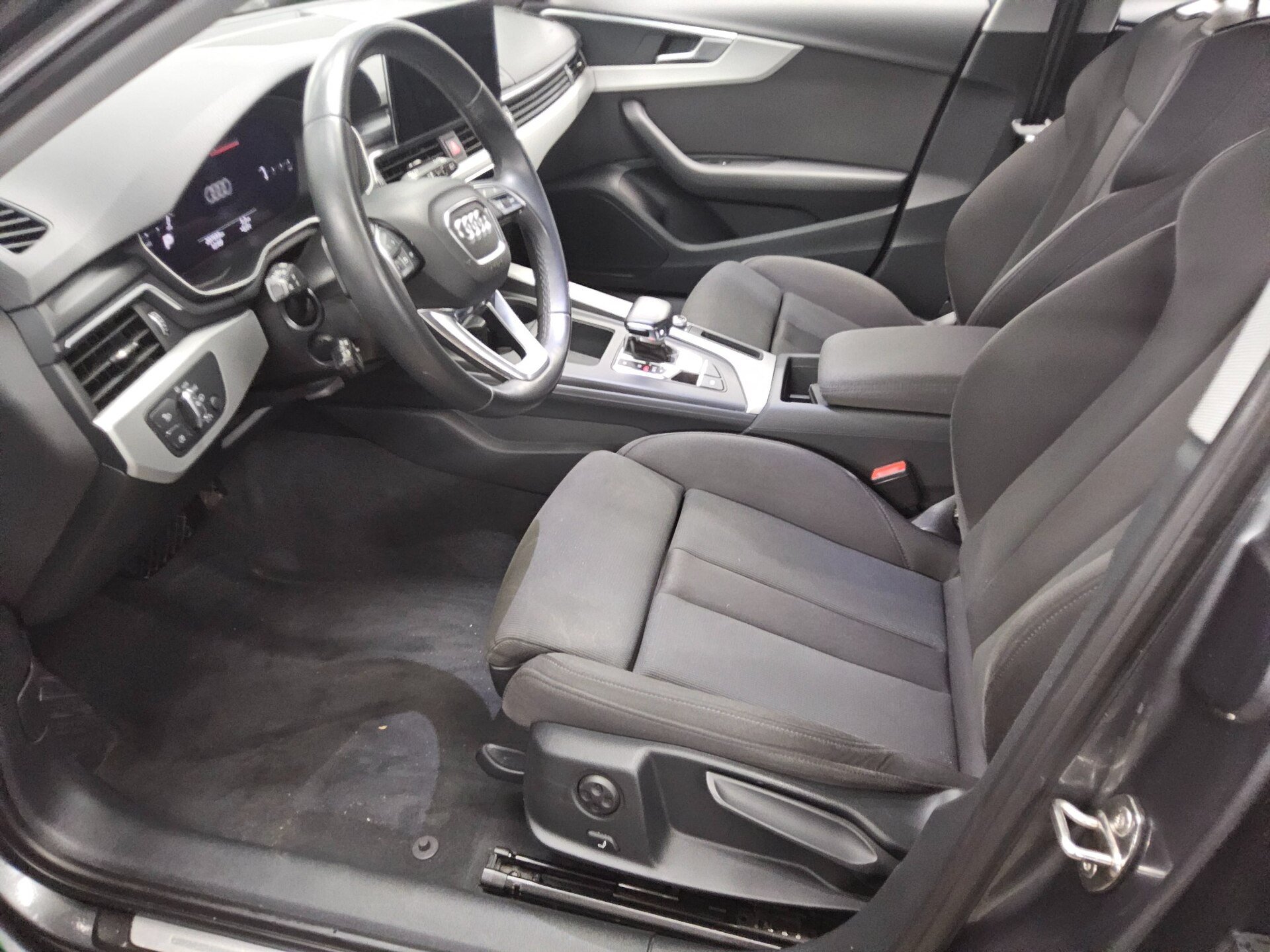 Audi A4 Avant 40 TDI S-Line Navi Matrix vc+ Shz PDC 9