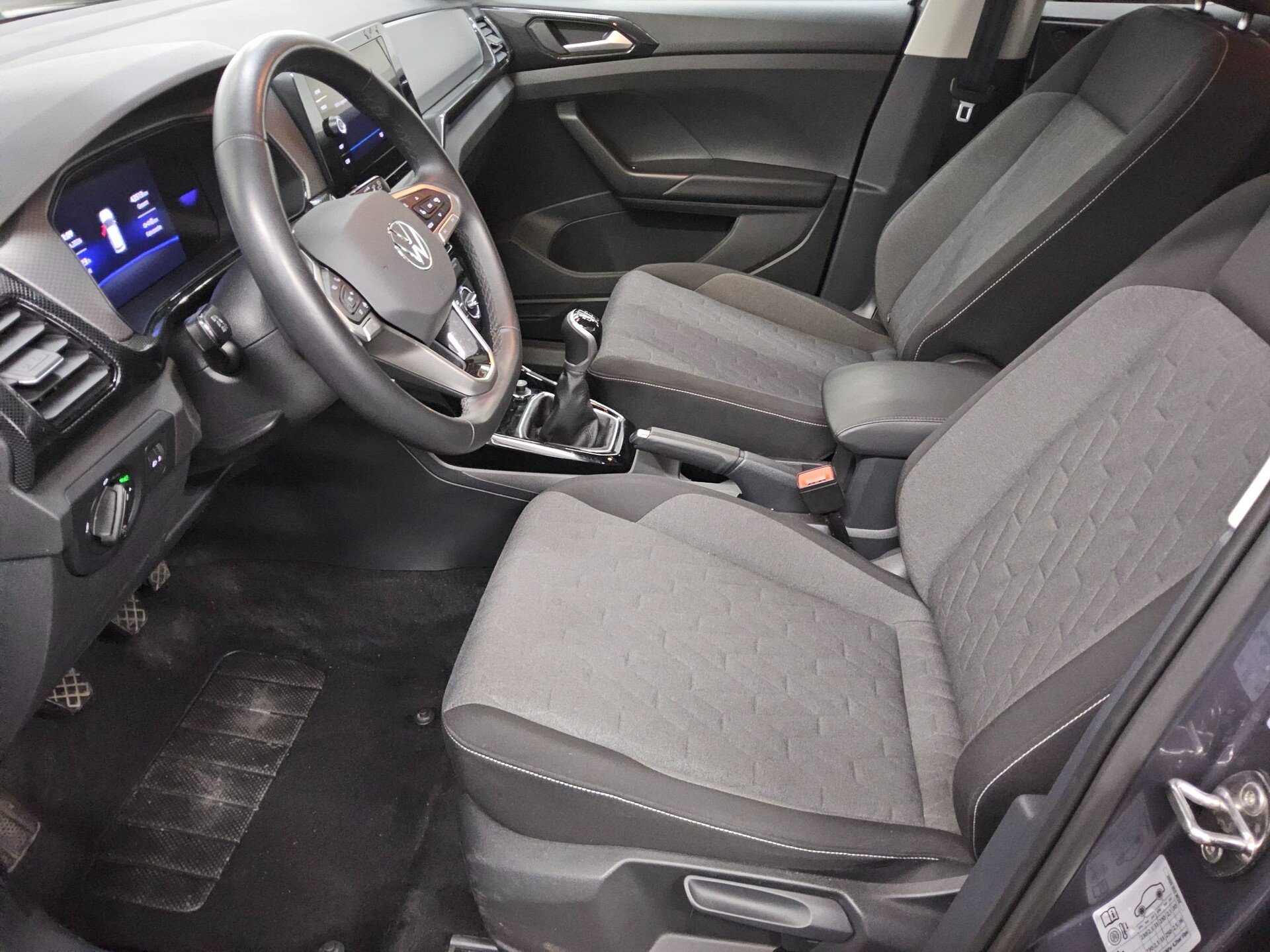 Volkswagen T-Cross 1.0 TSI Life LED SHZ DC 9