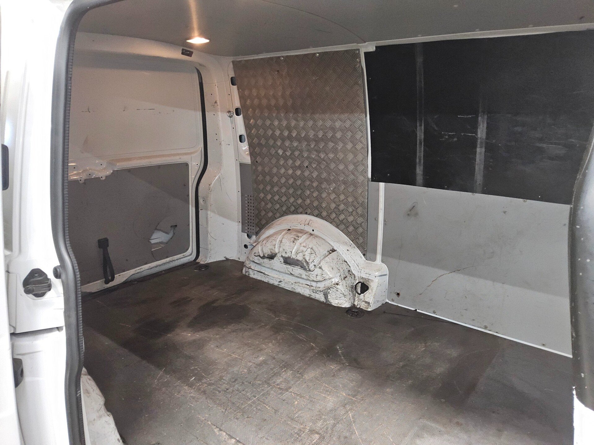 Volkswagen T6 Transporter 2.0 TDI 3-Sitzer Navi AHK PDC 12