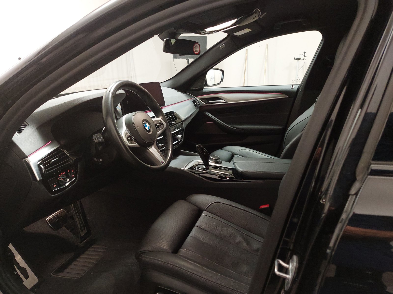 BMW 520d Touring xDr M-Sport Leder Navi Laser H/K 6