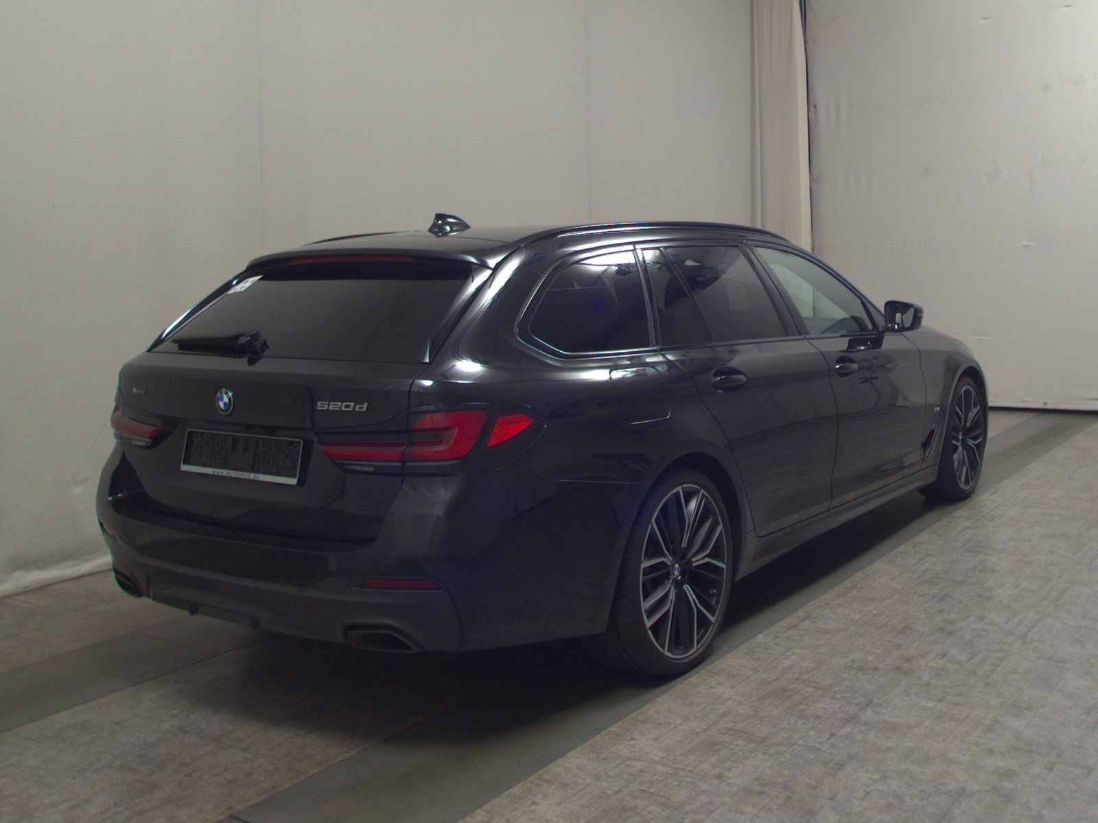 BMW 520d Touring xDr M-Sport Leder Navi Laser H/K 4