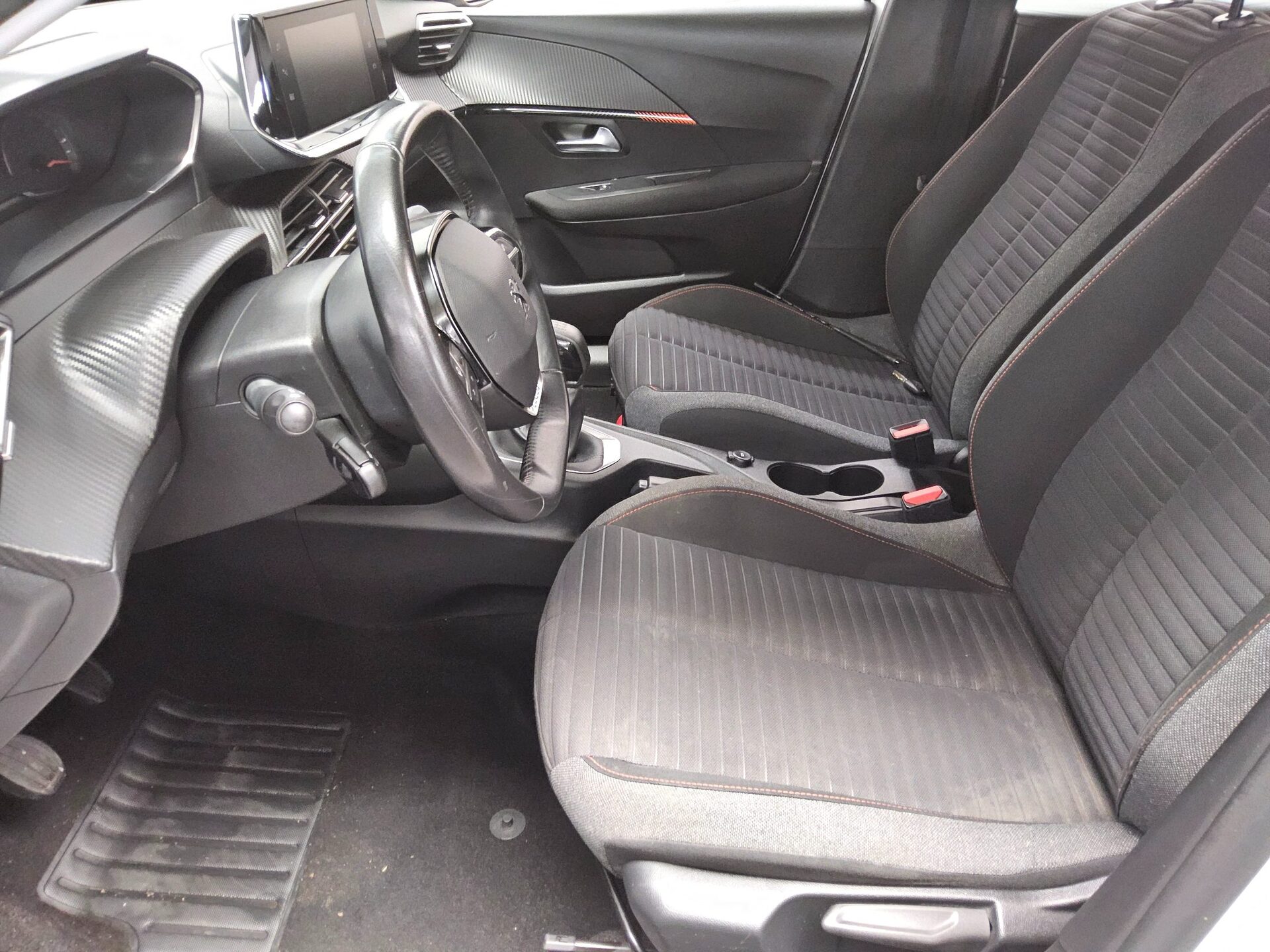 Peugeot 208 1.2 PureTech Active Navi LED PDC Tempomat 7