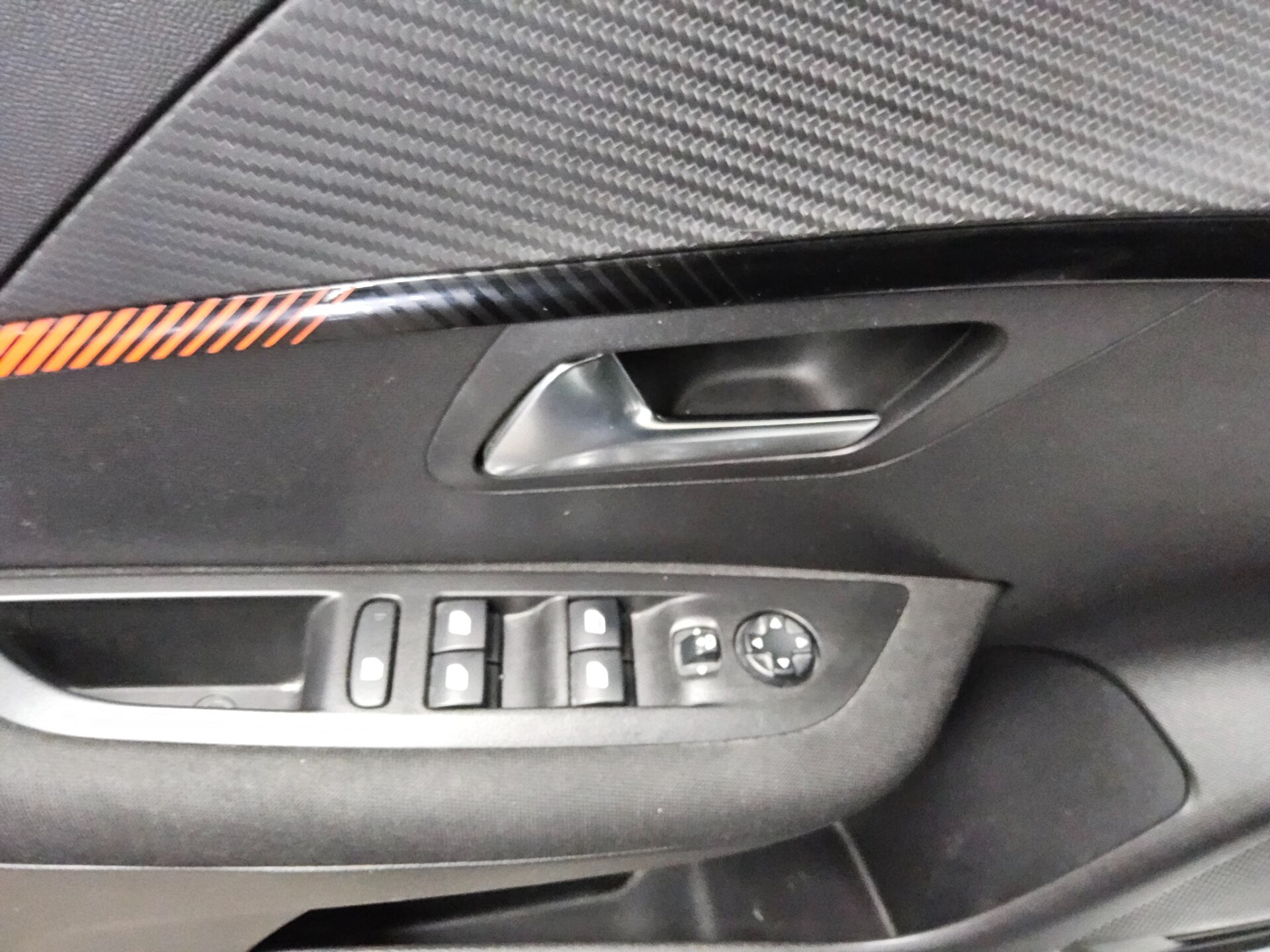 Peugeot 208 1.2 PureTech Active Navi LED PDC Tempomat 8