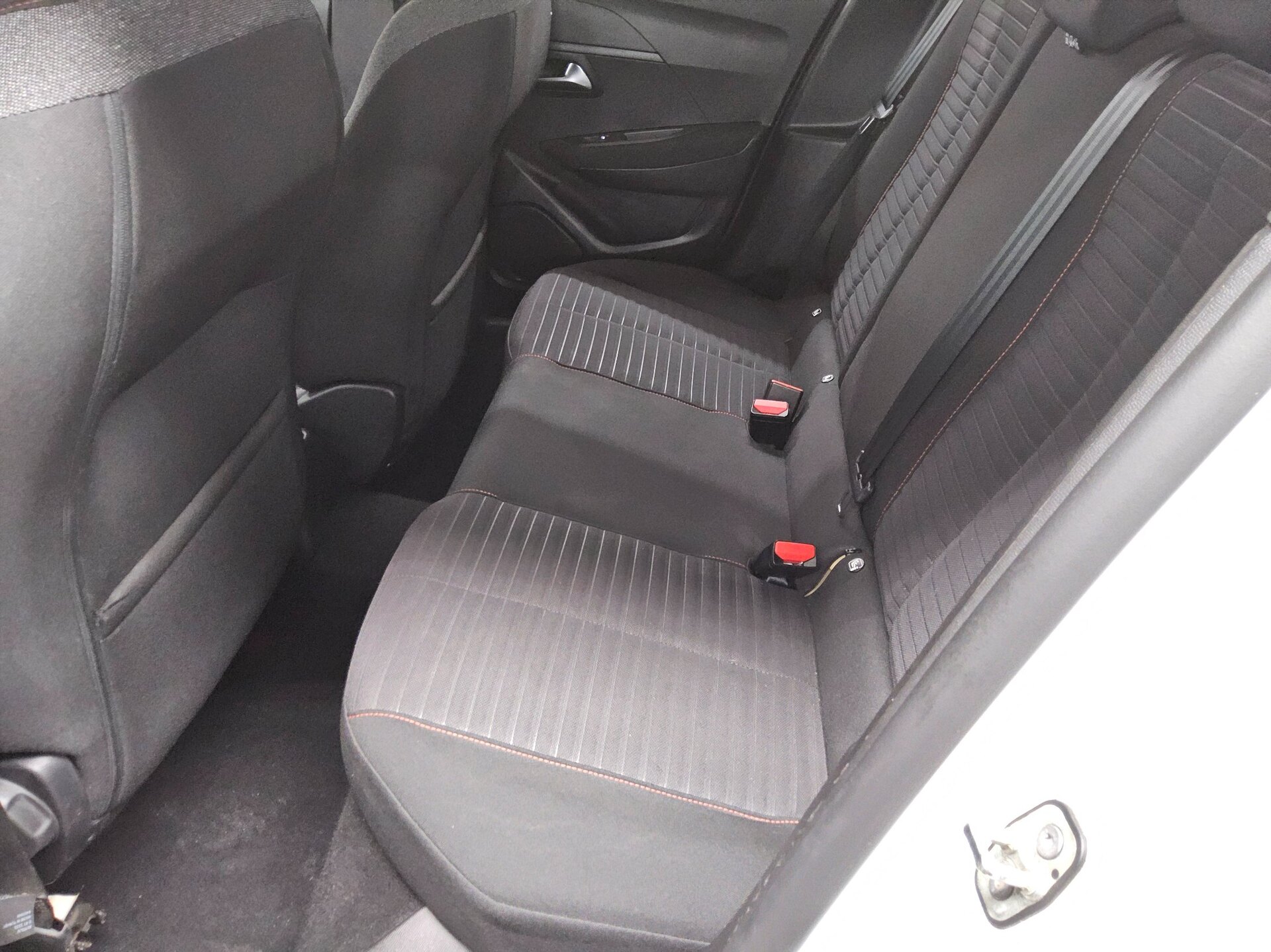 Peugeot 208 1.2 PureTech Active Navi LED PDC Tempomat 12