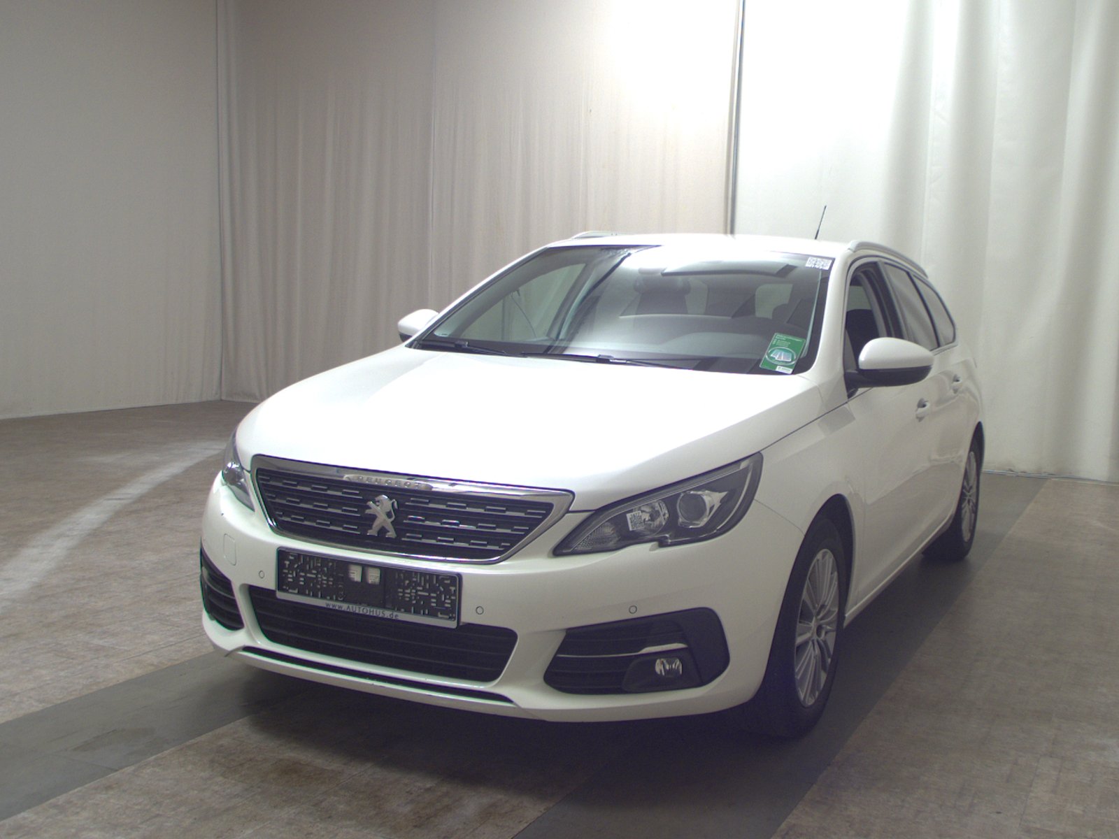 Peugeot 308 1.5 BlueHDI Allure T-Leder Navi RFK Shz 2