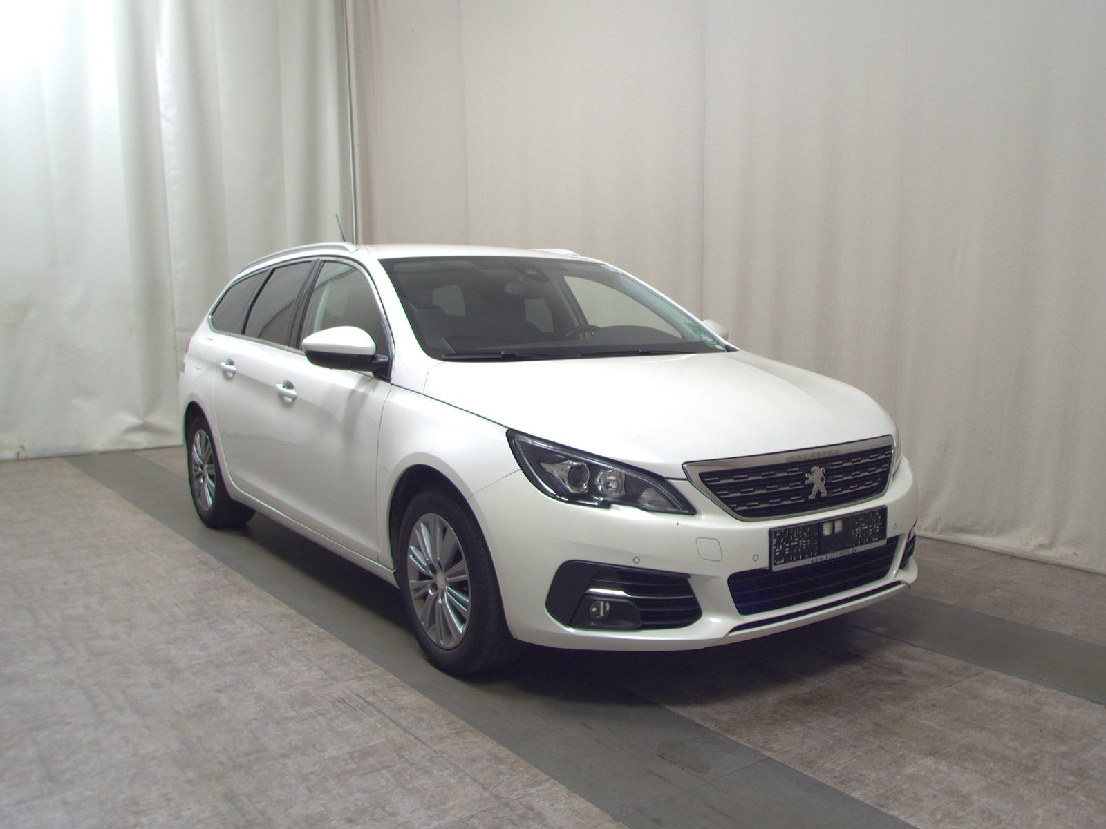 Peugeot 308 1.5 BlueHDI Allure T-Leder Navi RFK Shz 3