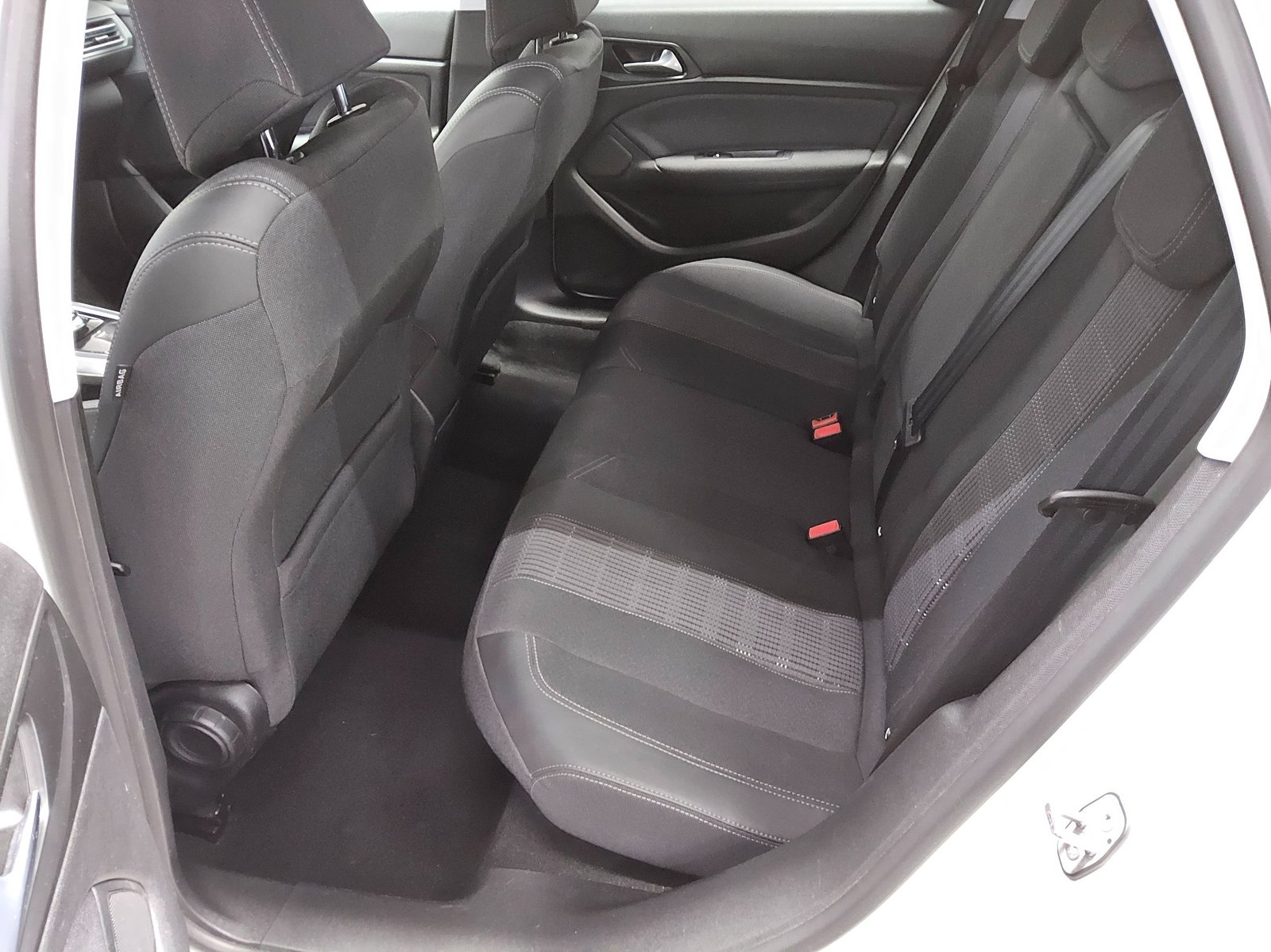Peugeot 308 1.5 BlueHDI Allure T-Leder Navi RFK Shz 13