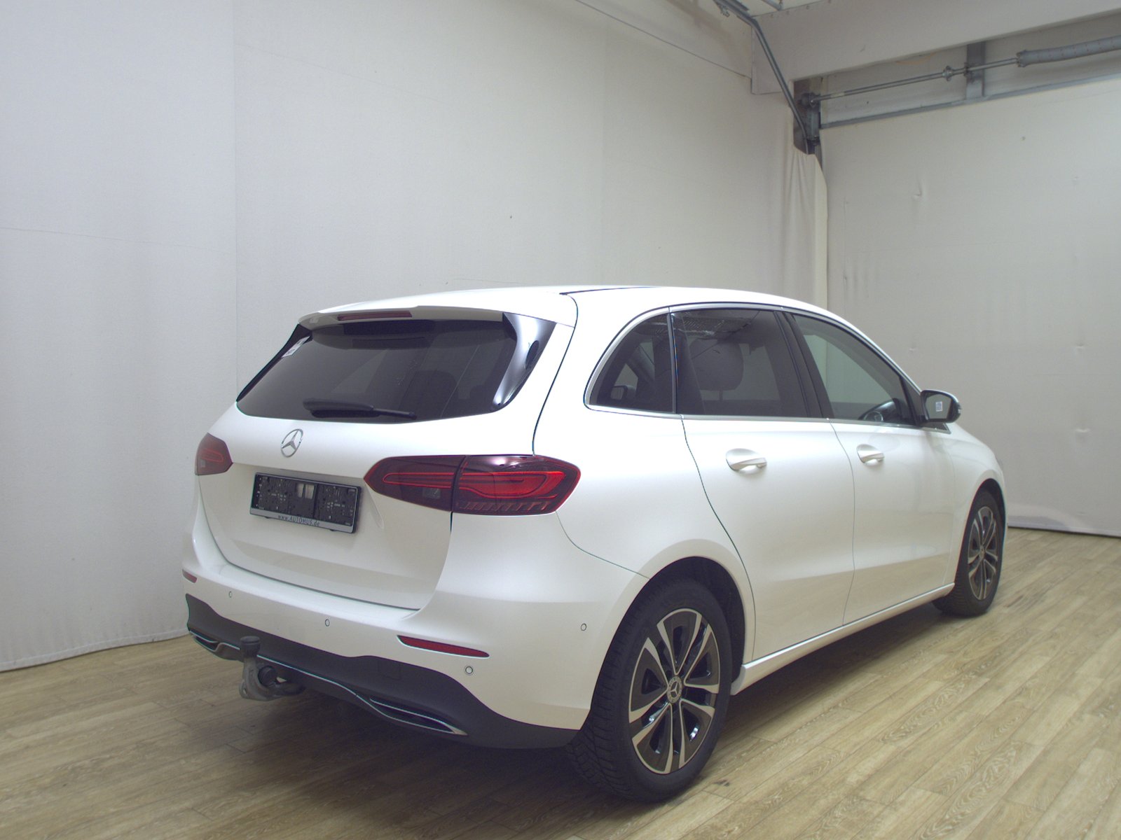 Mercedes-Benz B 200 d Progressive T-Leder Navi LED RFK Shz 4