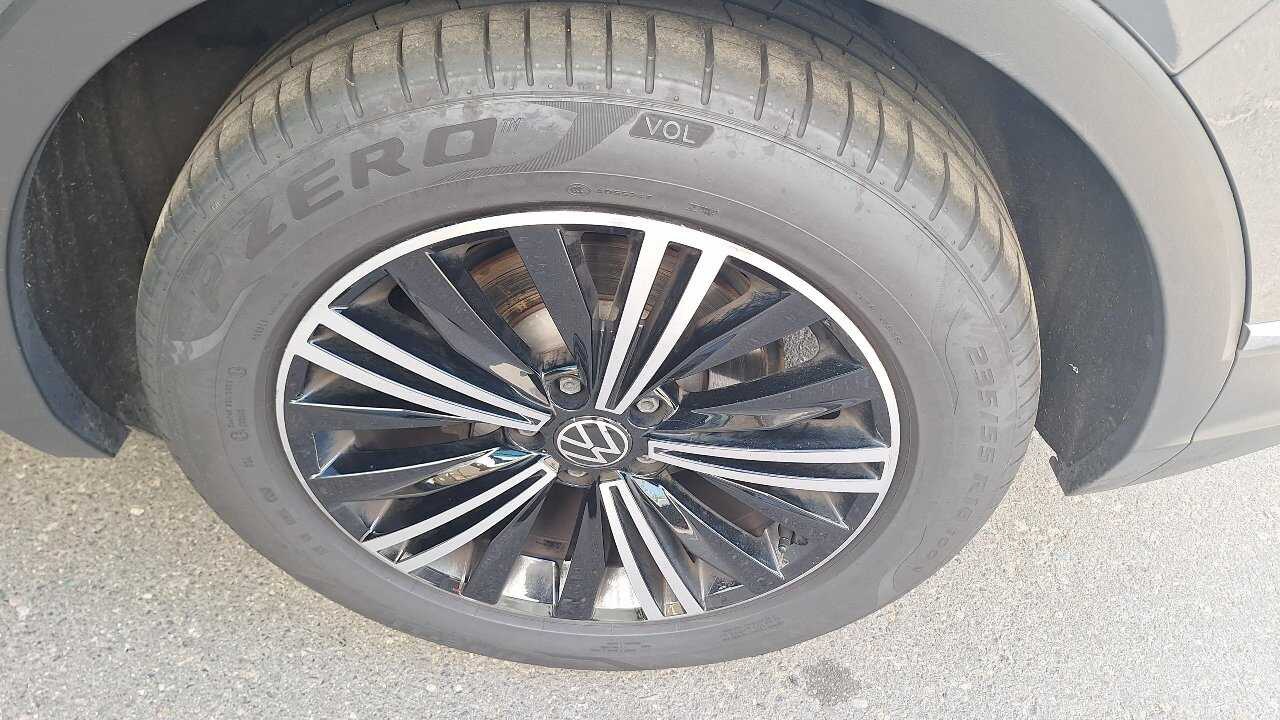 Volkswagen Tiguan 2.0 TDI Elegance NAVI KLIMA LED RADIO MFL 12