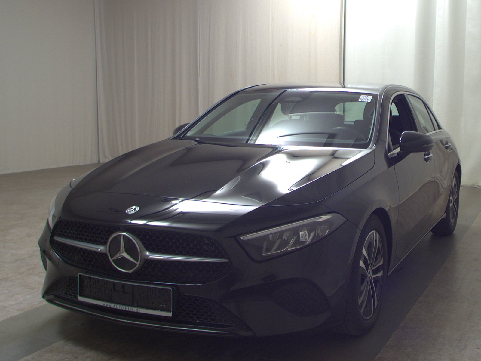 Mercedes-Benz A 200 d Progressive T-Leder Navi LED RFK Distr. 2