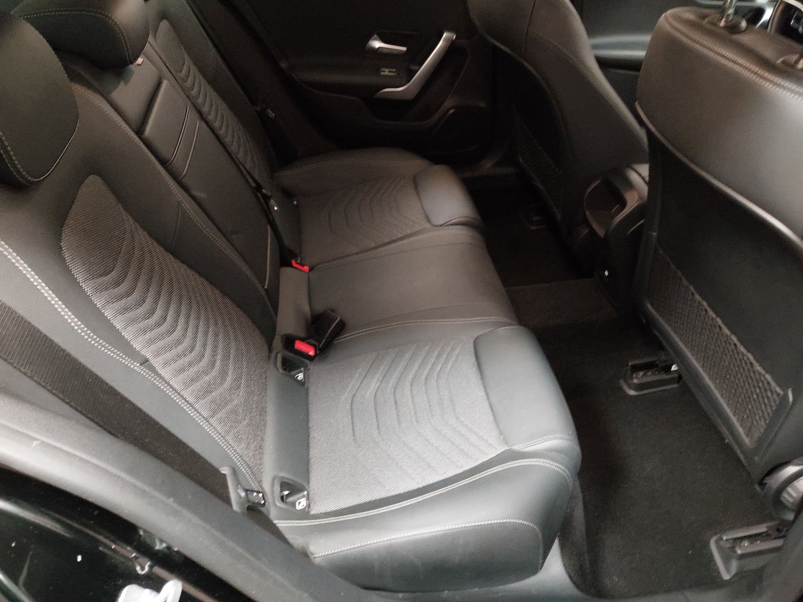 Mercedes-Benz A 200 d Progressive T-Leder Navi LED RFK Distr. 12