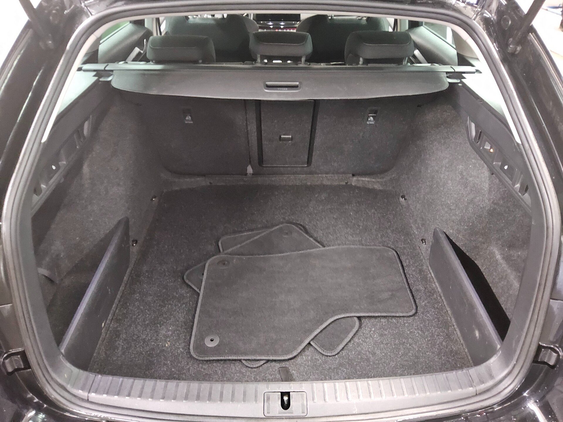 Skoda Octavia Kombi 2.0 TDI 12