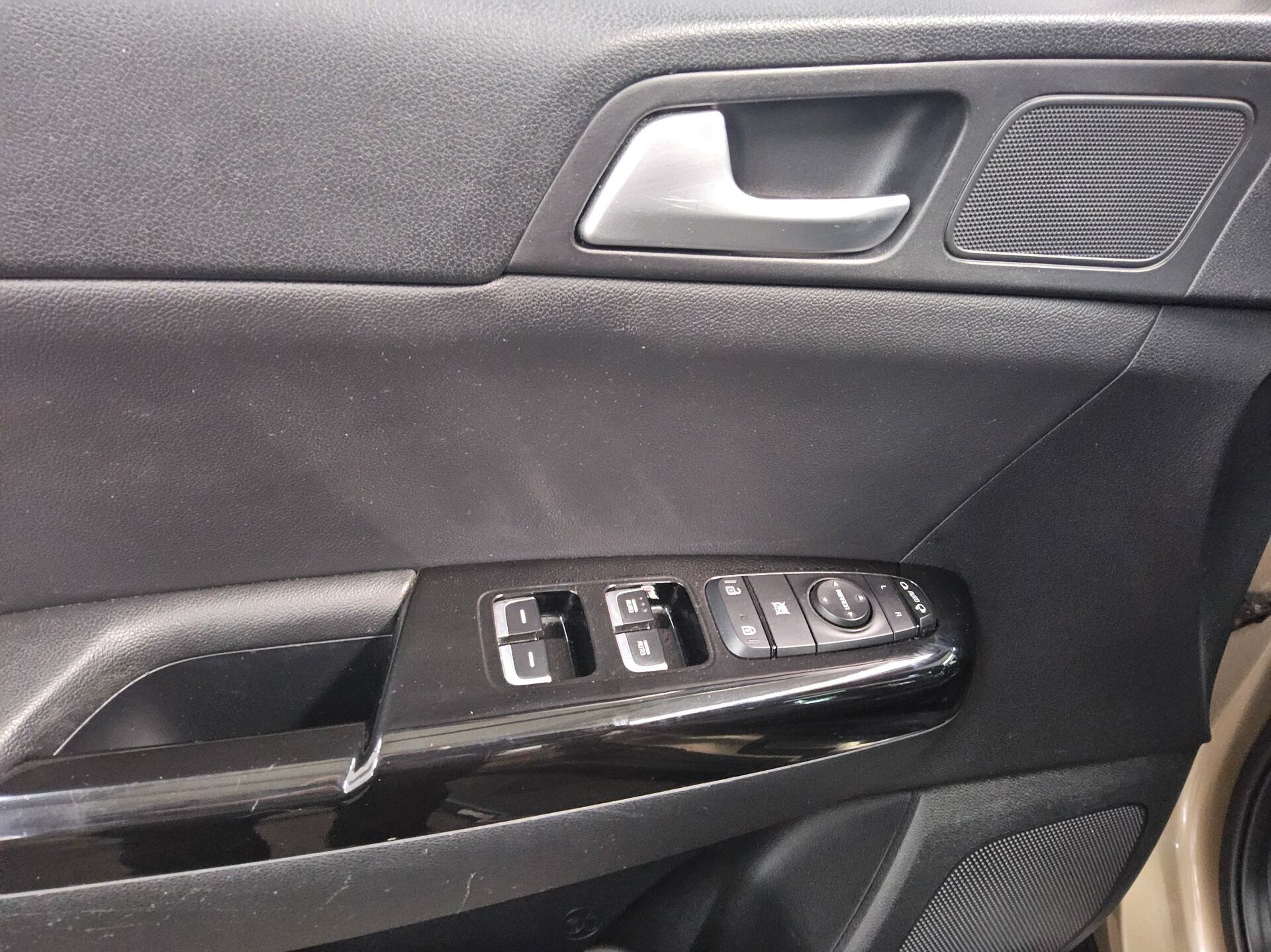Kia Sportage 1.6 Vision T-Leder Navi 9