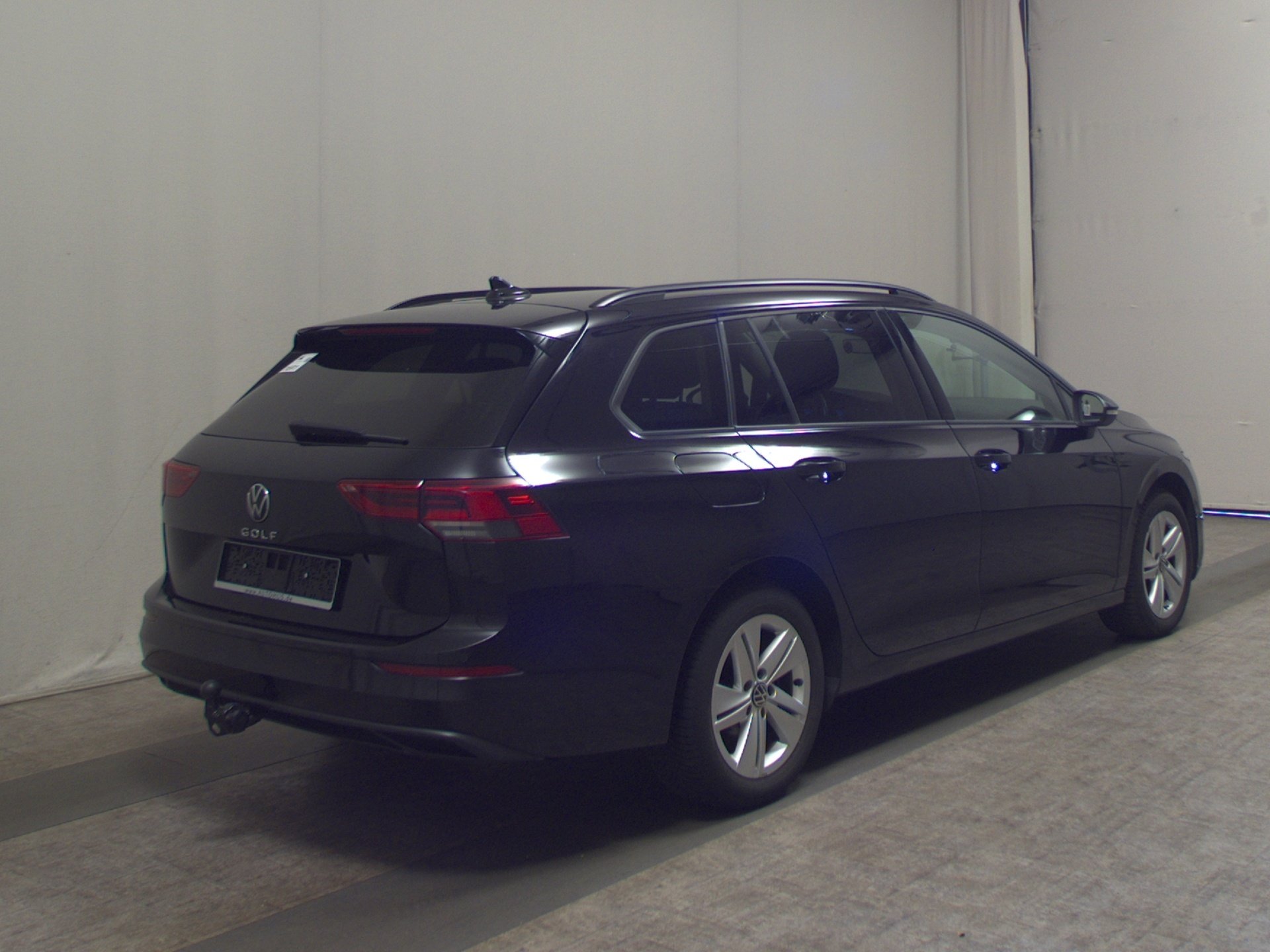 Volkswagen Golf-8 Var. 2.0 TDI Life Navi LED DC PDC ACC SHZ 4