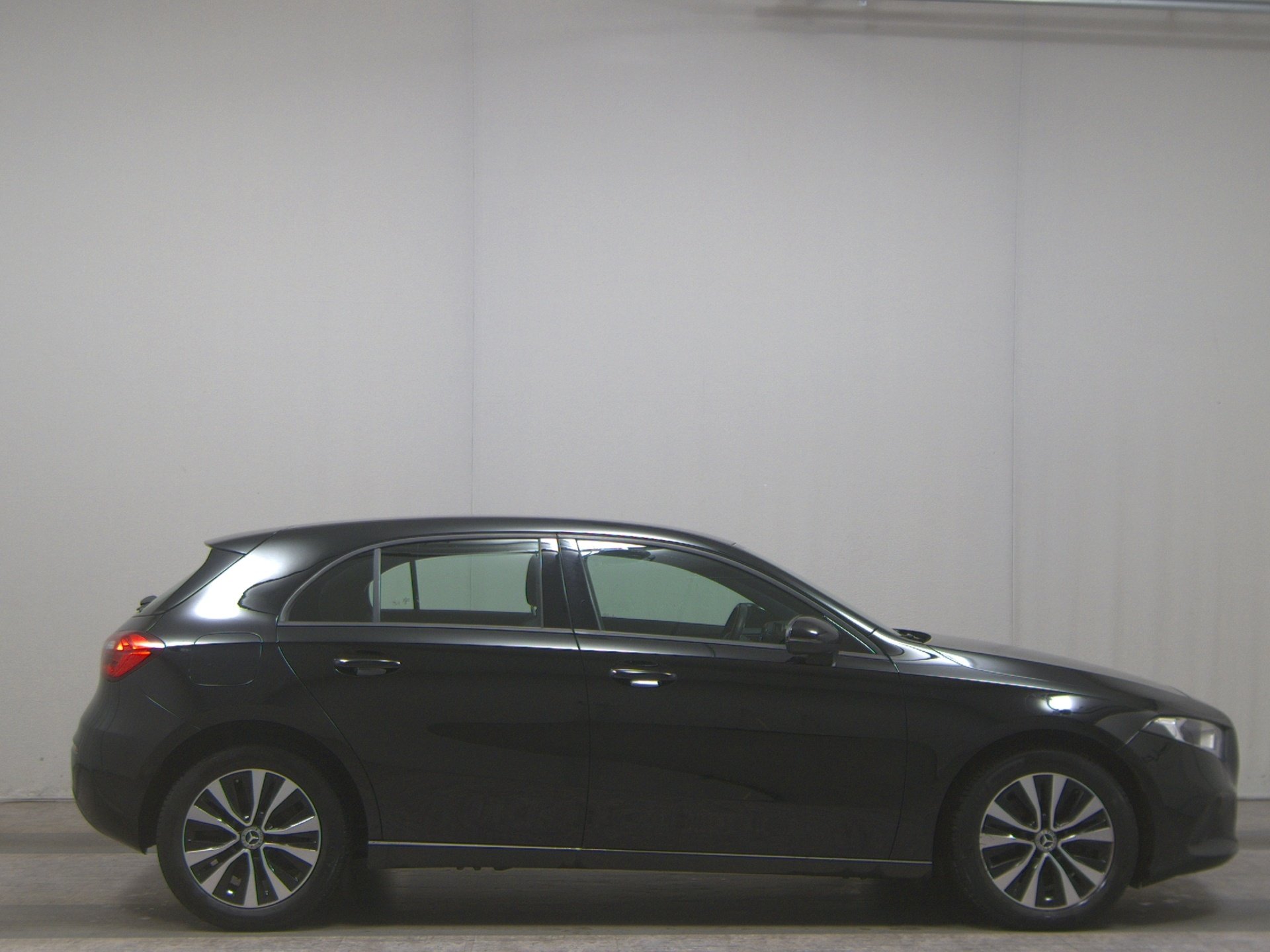 Mercedes-Benz A 250 e Navi Kamera Shz Distronic+