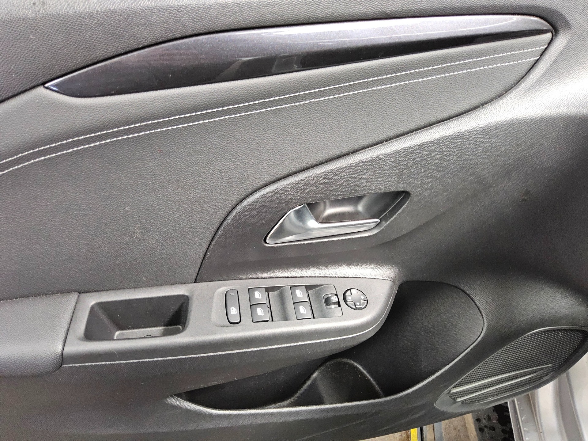 Opel Corsa 1.2 Elegance Navi LED Shz PDC 10