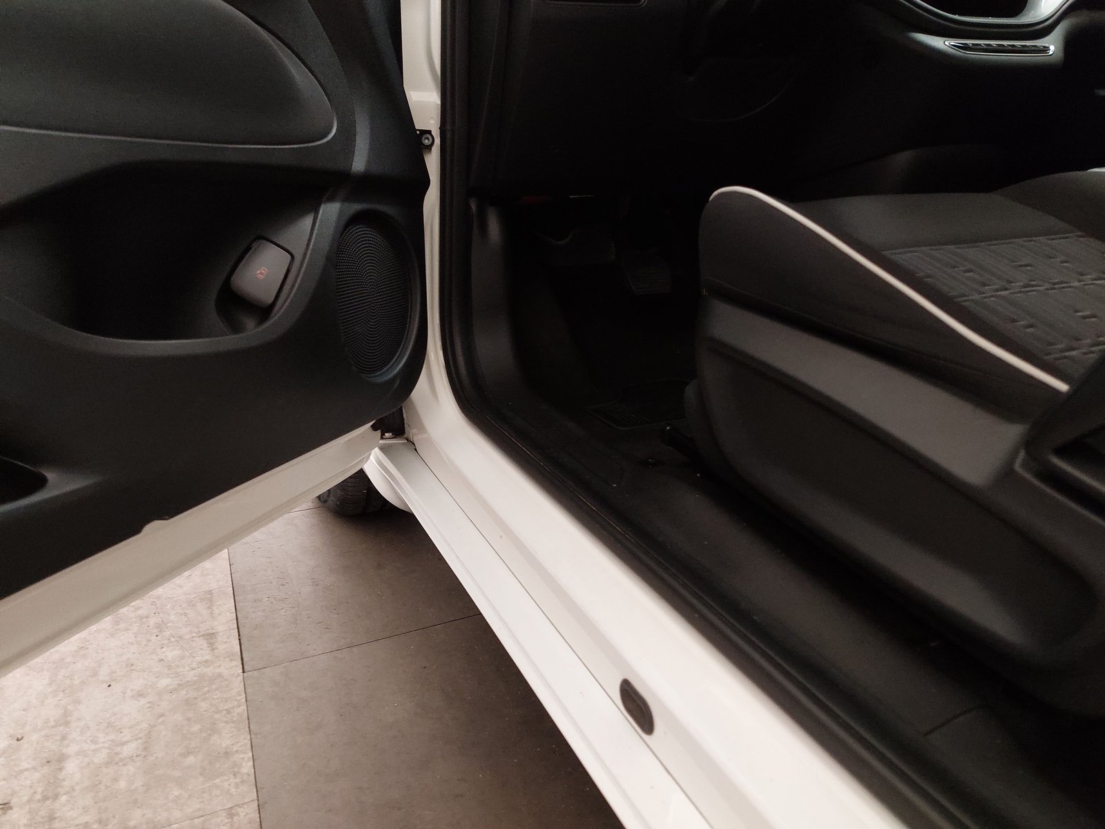 Fiat 500 NAVI LED SPURHALTE AMBIENTE 7