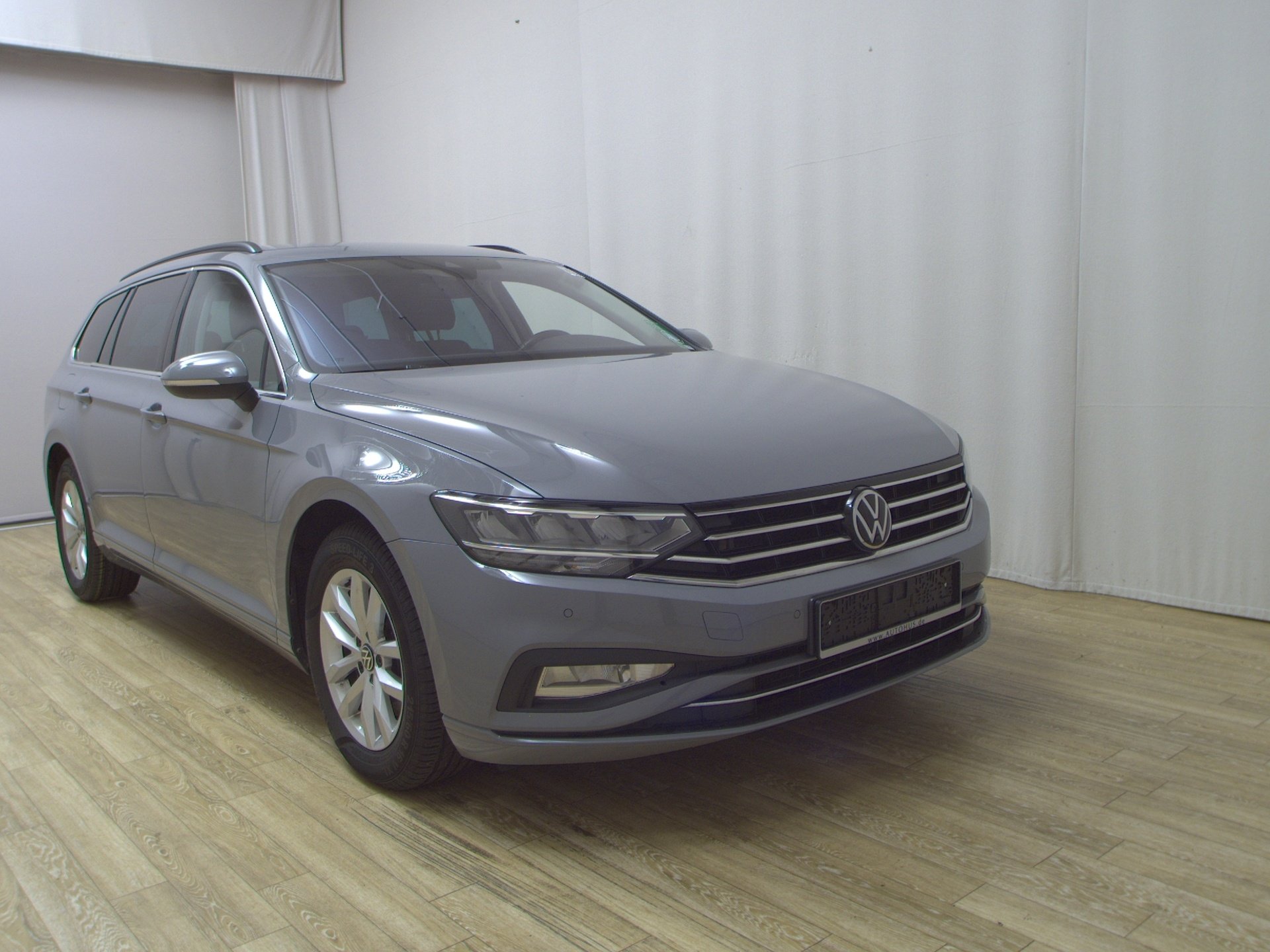 Volkswagen Passat Var. 2.0 TDI Business Navi LED AID 360° 3