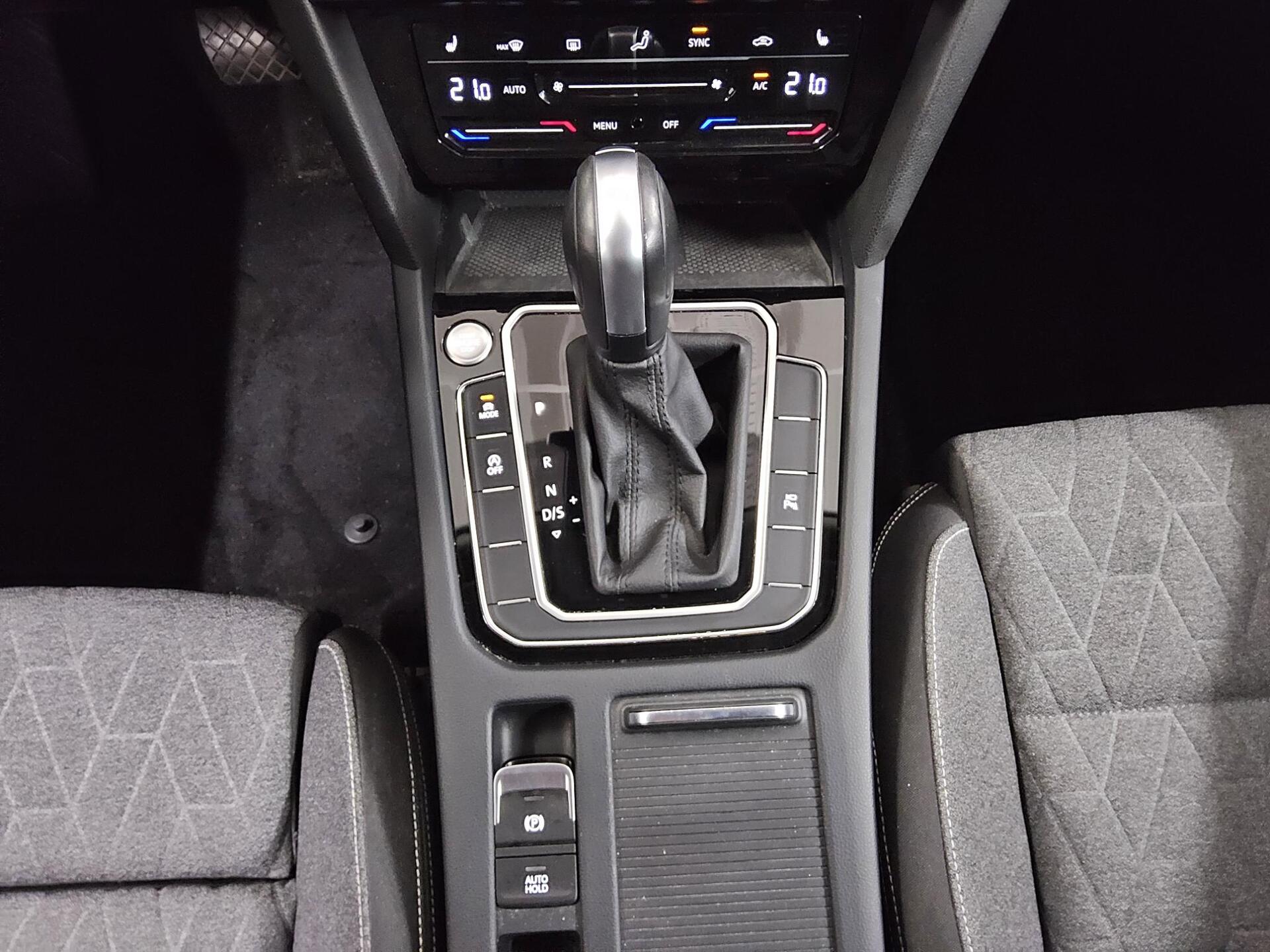 Volkswagen Passat Var. 2.0 TDI Business Navi LED AID 360° 6