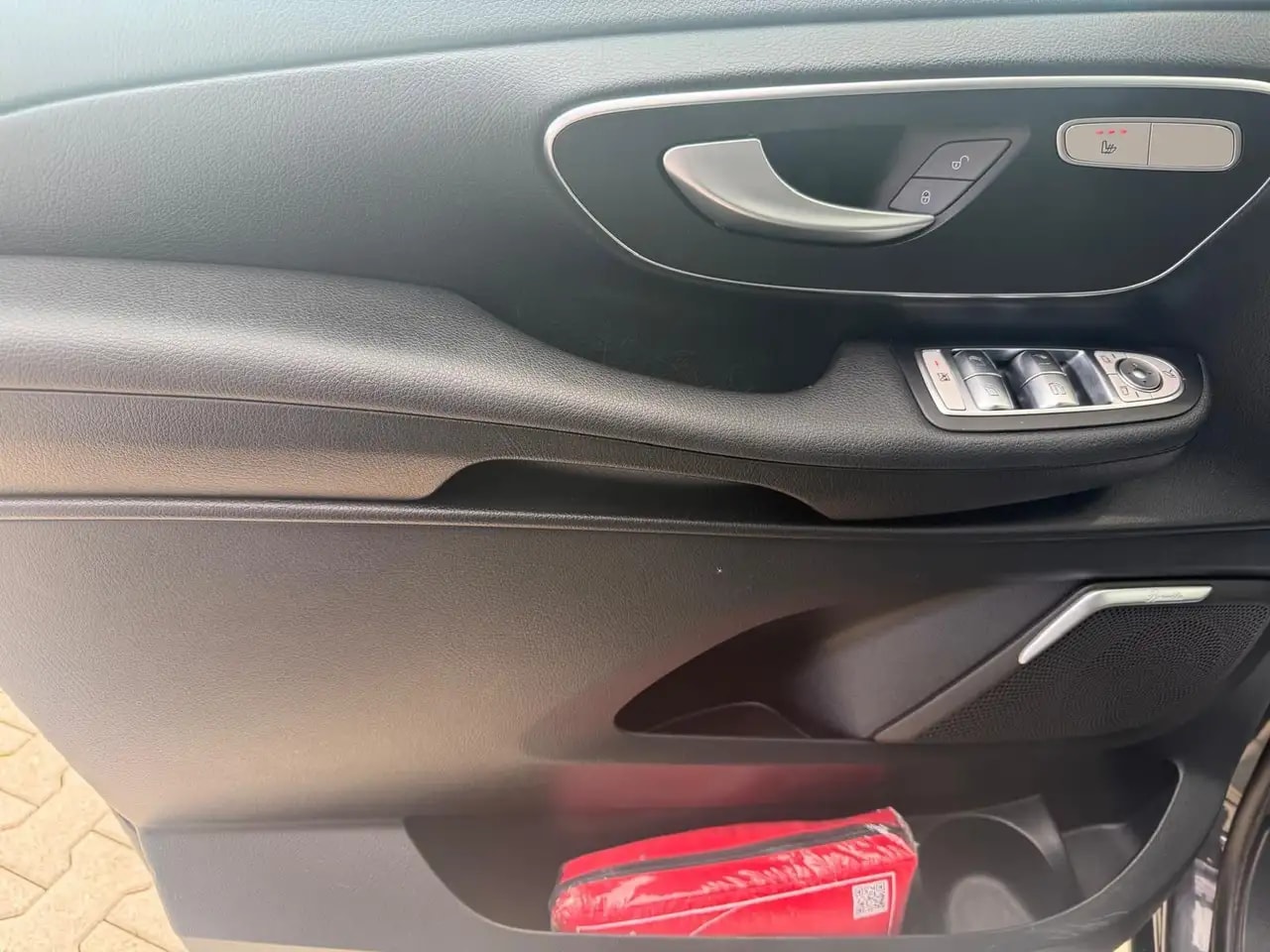 Mercedes-Benz V 300 d LANG 4MATIC NAVI LEDER KAMERA TISCHPAKET 12