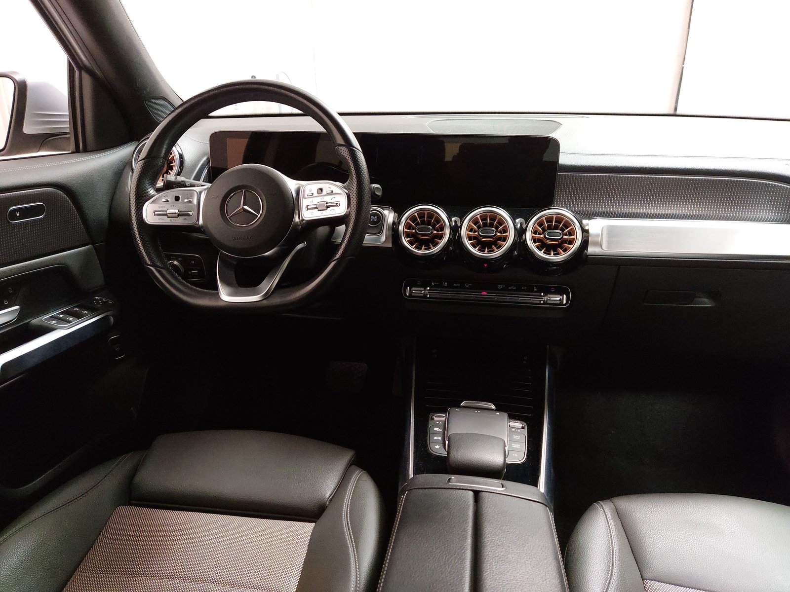 Mercedes-Benz 250 T-Leder Navi LED RFK Shz 17